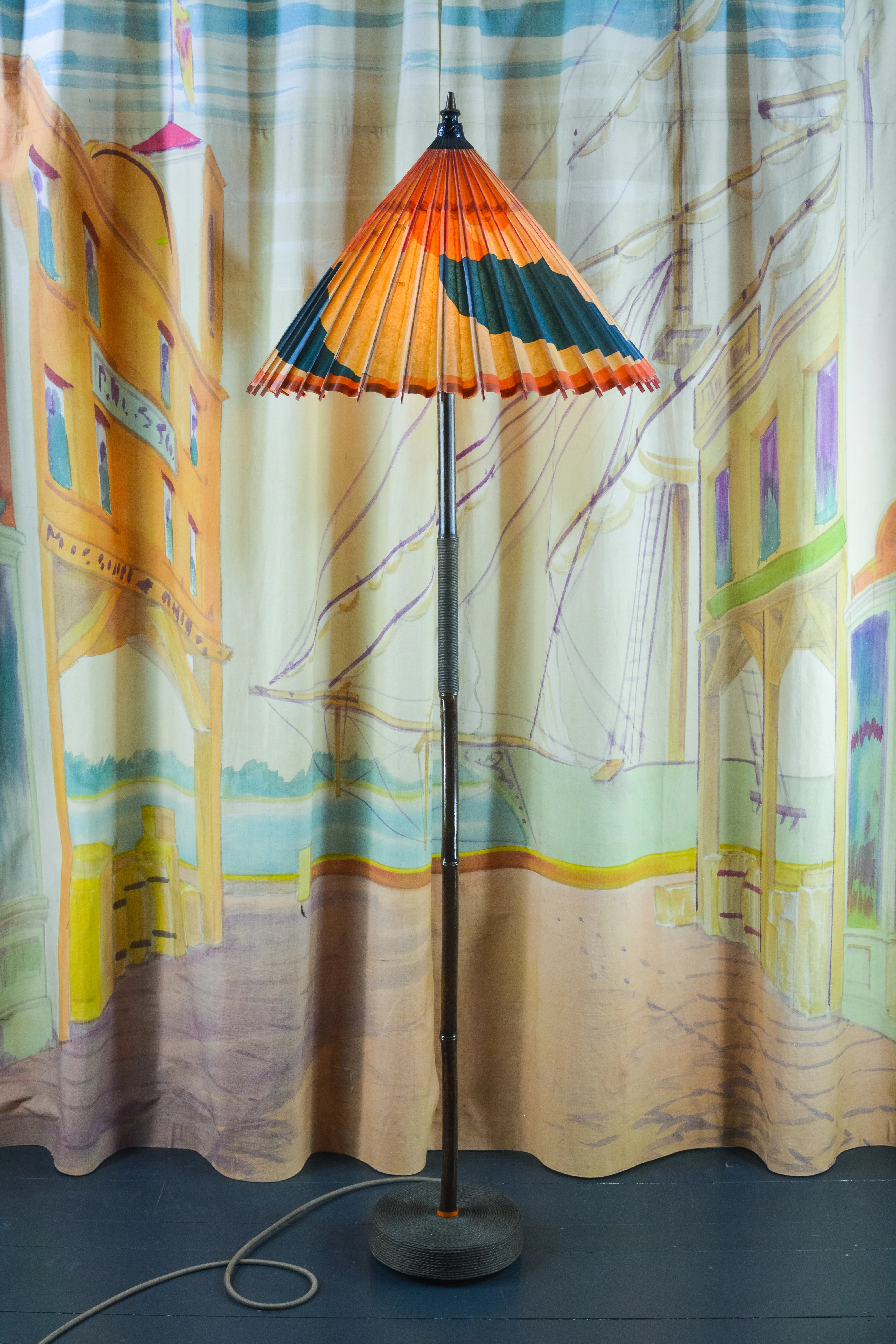 1933 Chicago 'World’s Fair' Black Bamboo Floor Lamp with Parasol Shade and Coiled Seagrass Base - Image 6