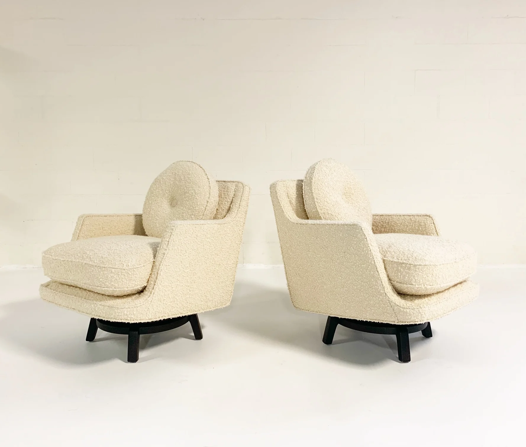 Model 5609 Swivel Lounge Chairs in Schumacher Boucle, Pair - Image 2