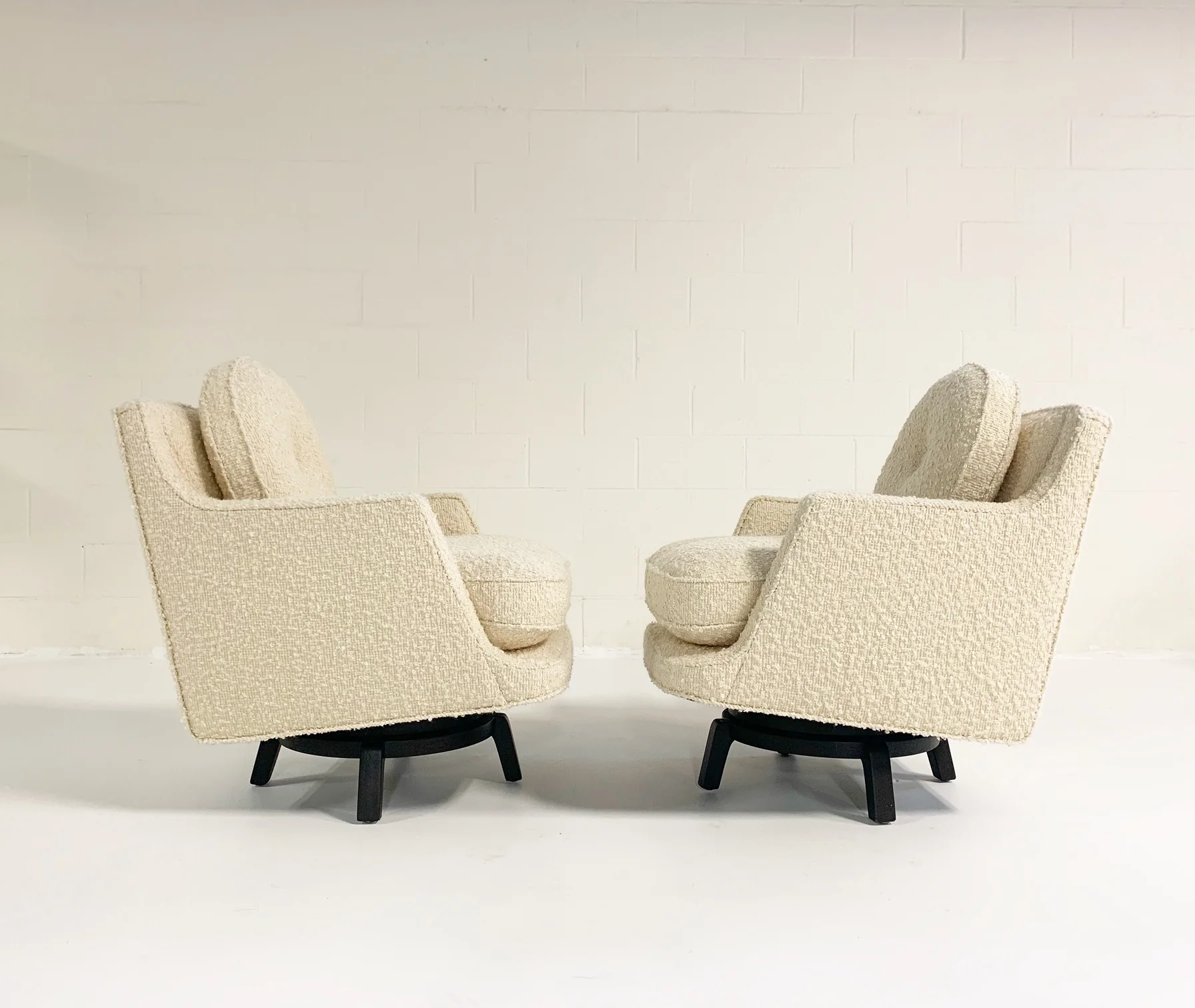 Model 5609 Swivel Lounge Chairs in Schumacher Boucle, Pair - Image 5