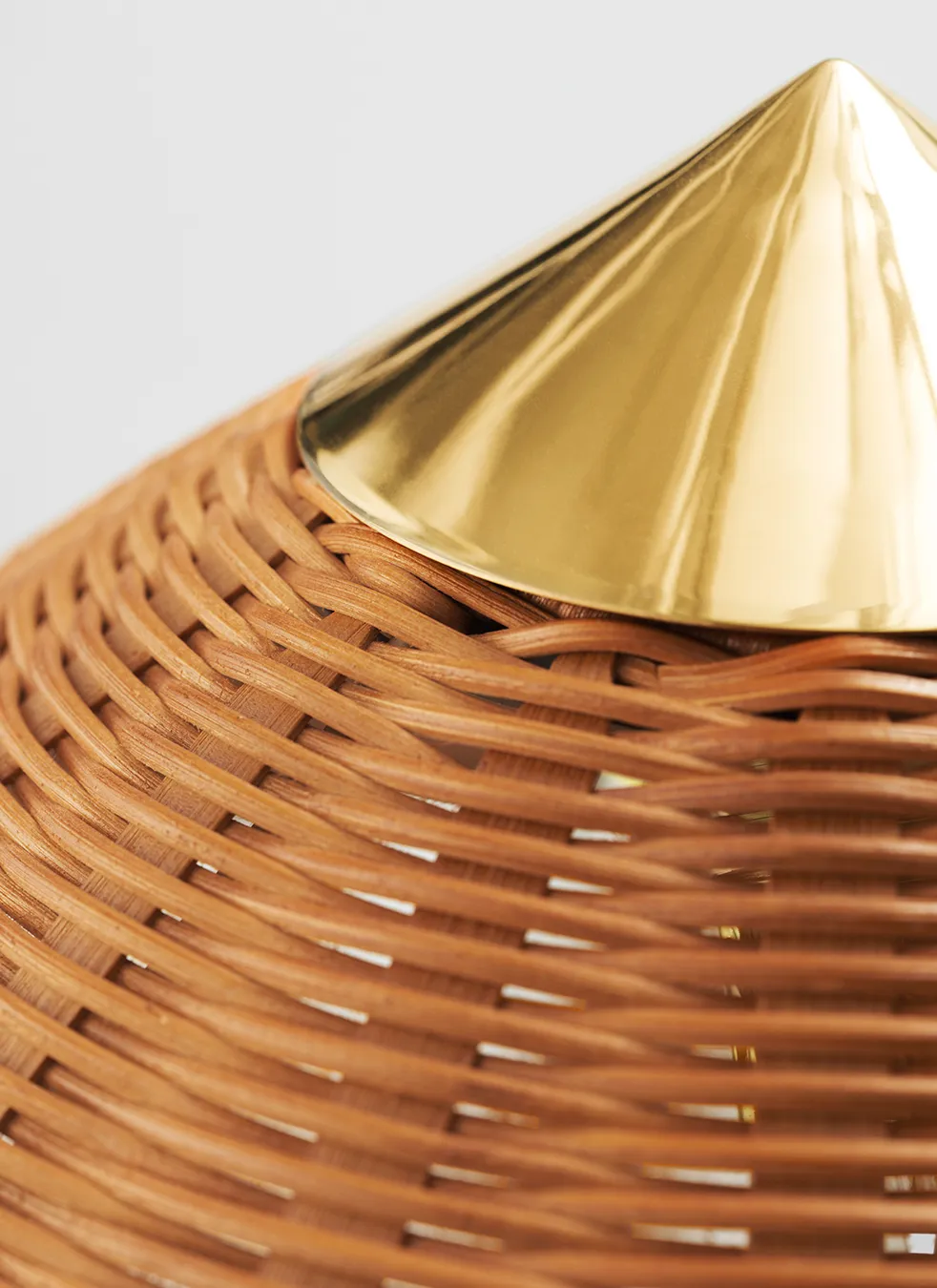 9602 Floor Lamp - Wicker Willow - Image 3