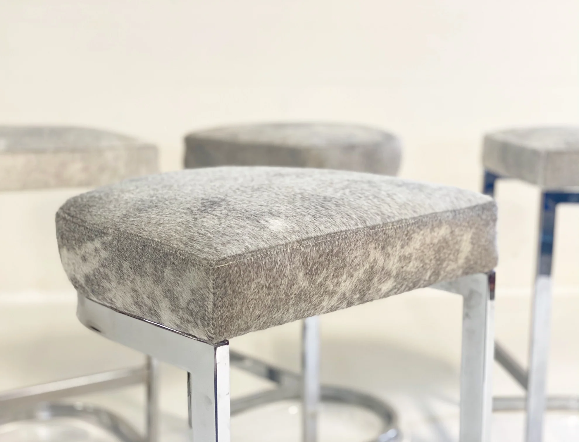 Bar Stools in Brazilian Cowhide, set of 4 - Image 9