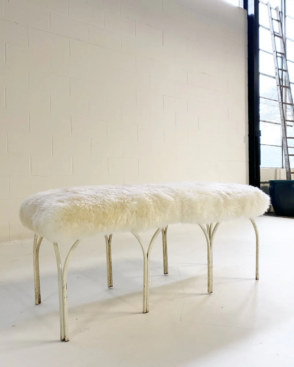 Bench in Brazilian Sheepskin - Image 5