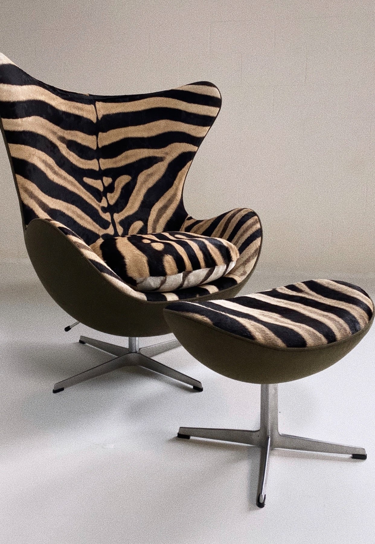 Bespoke Egg Chair and Ottoman in Zebra - Image 15