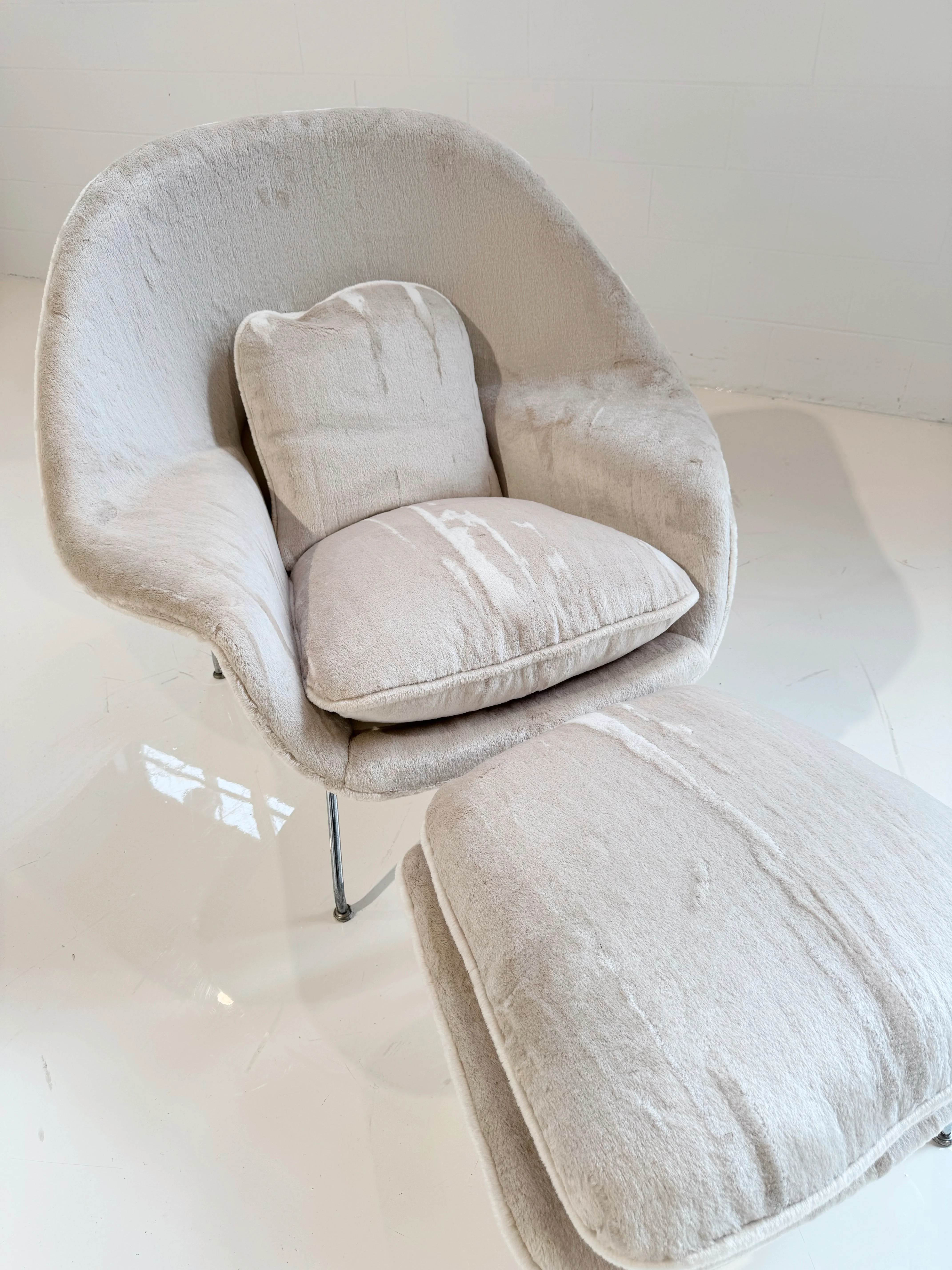 Bespoke Womb Chair and Ottoman in Dedar Orsetto - Image 4