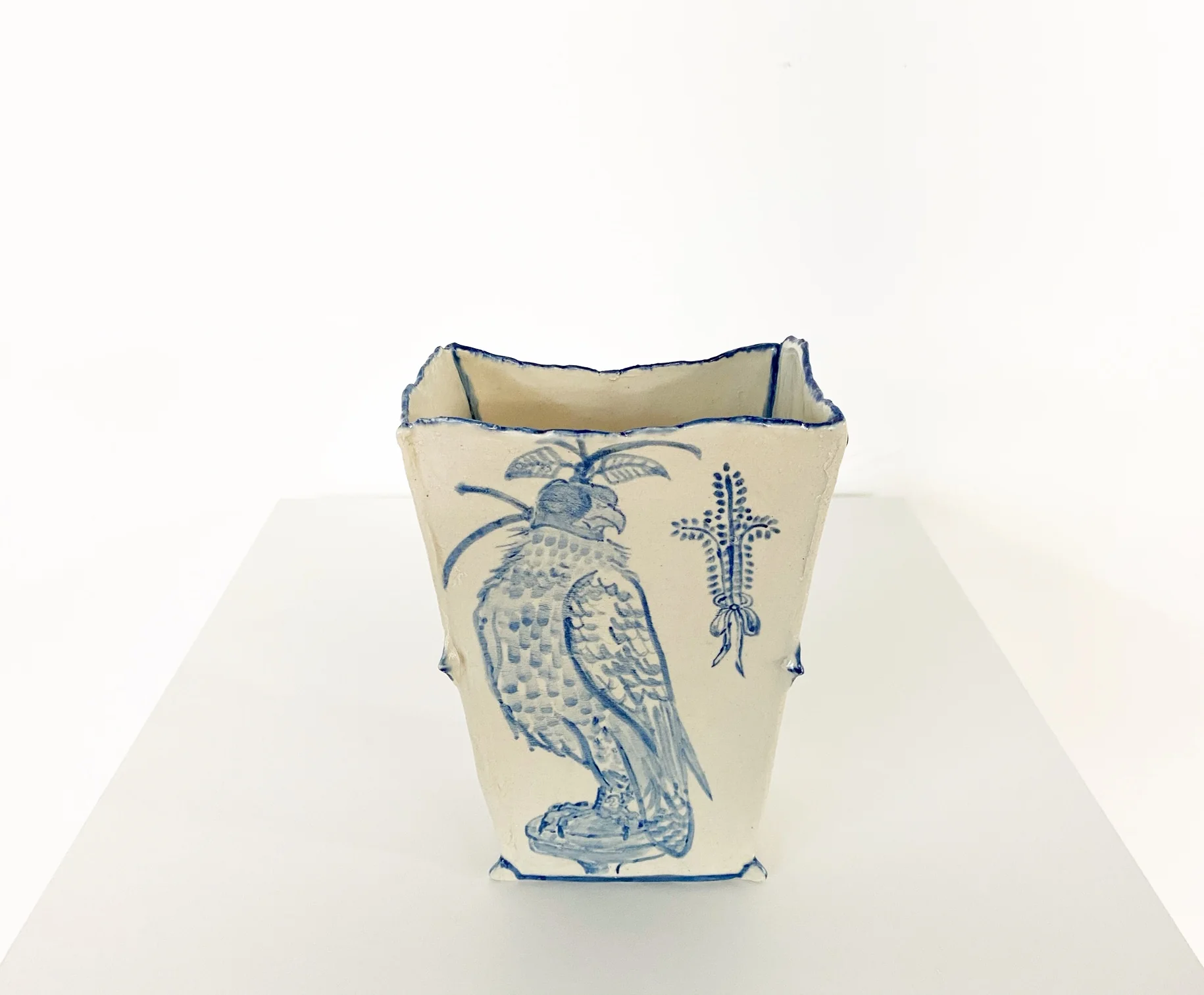 Blind Trust Hooded Falcon Vase - Image 4