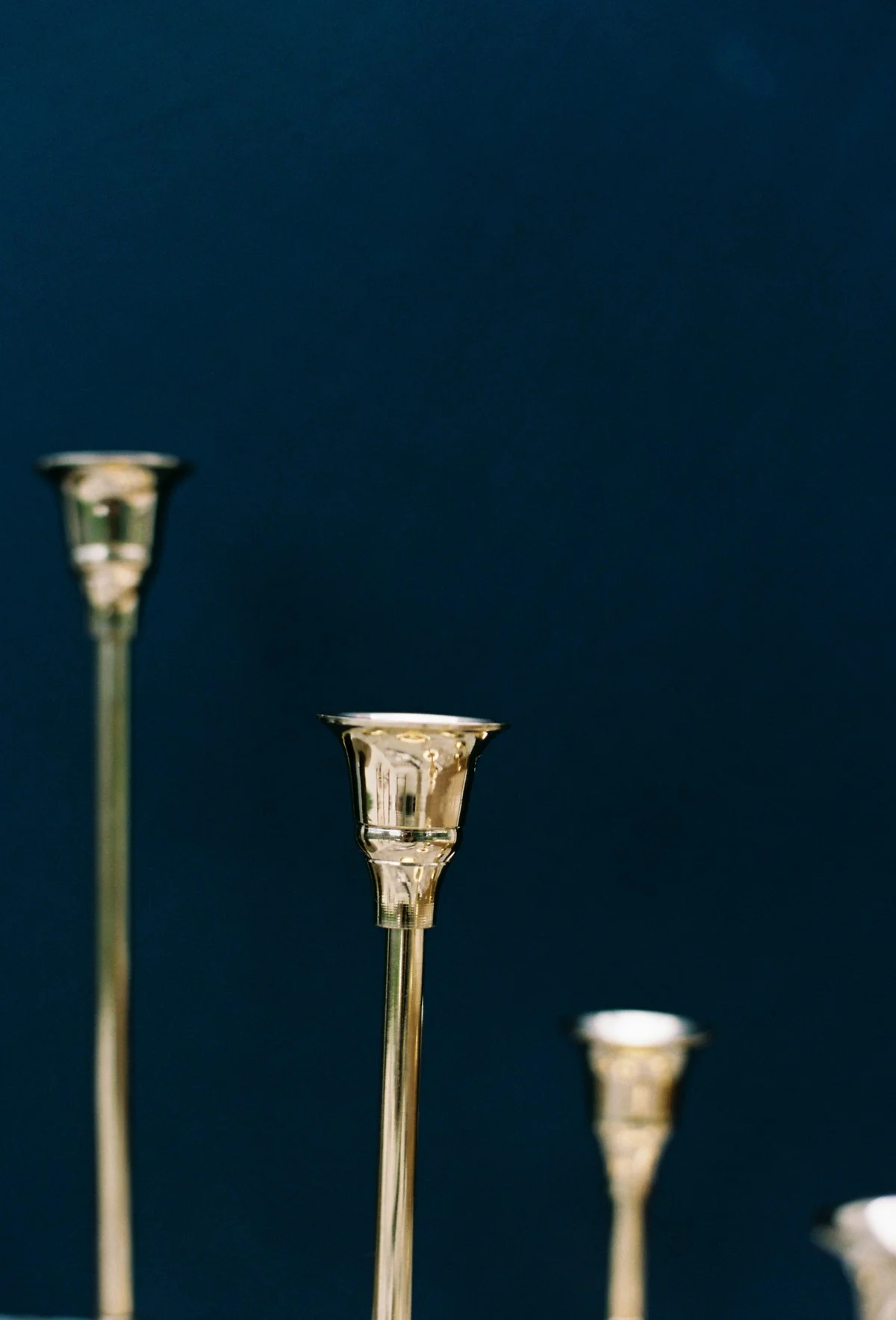 Candlesticks of Various Sizes, Set of 7 - Brass - Image 5