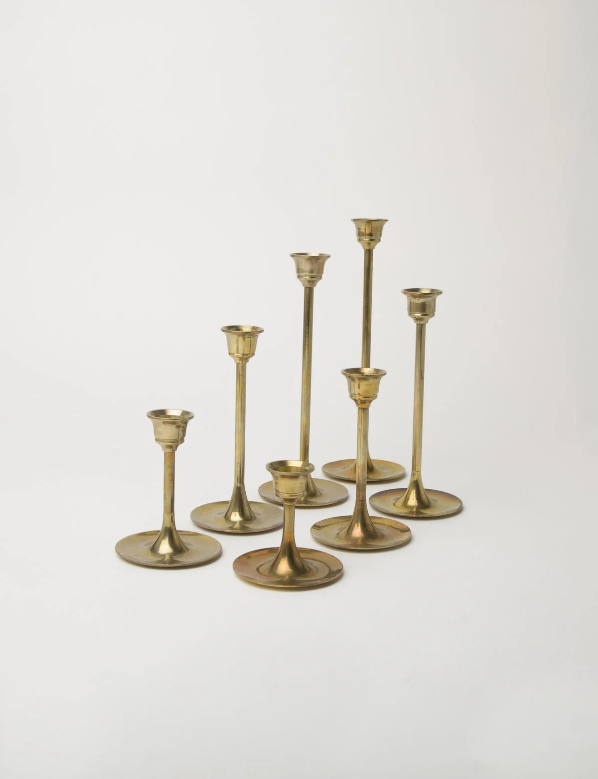 Candlesticks of Various Sizes, Set of 7 - Brass - Image 7
