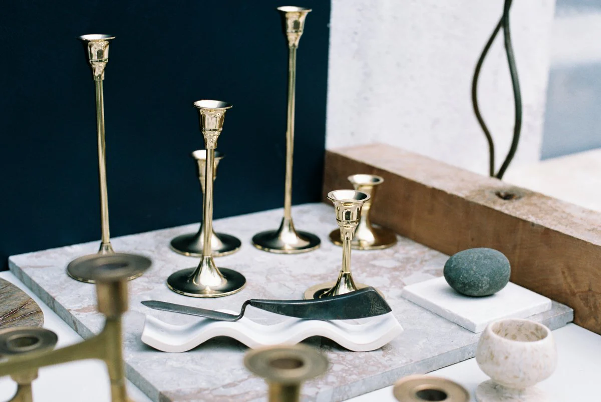 Candlesticks of Various Sizes, Set of 7 - Brass - Image 9