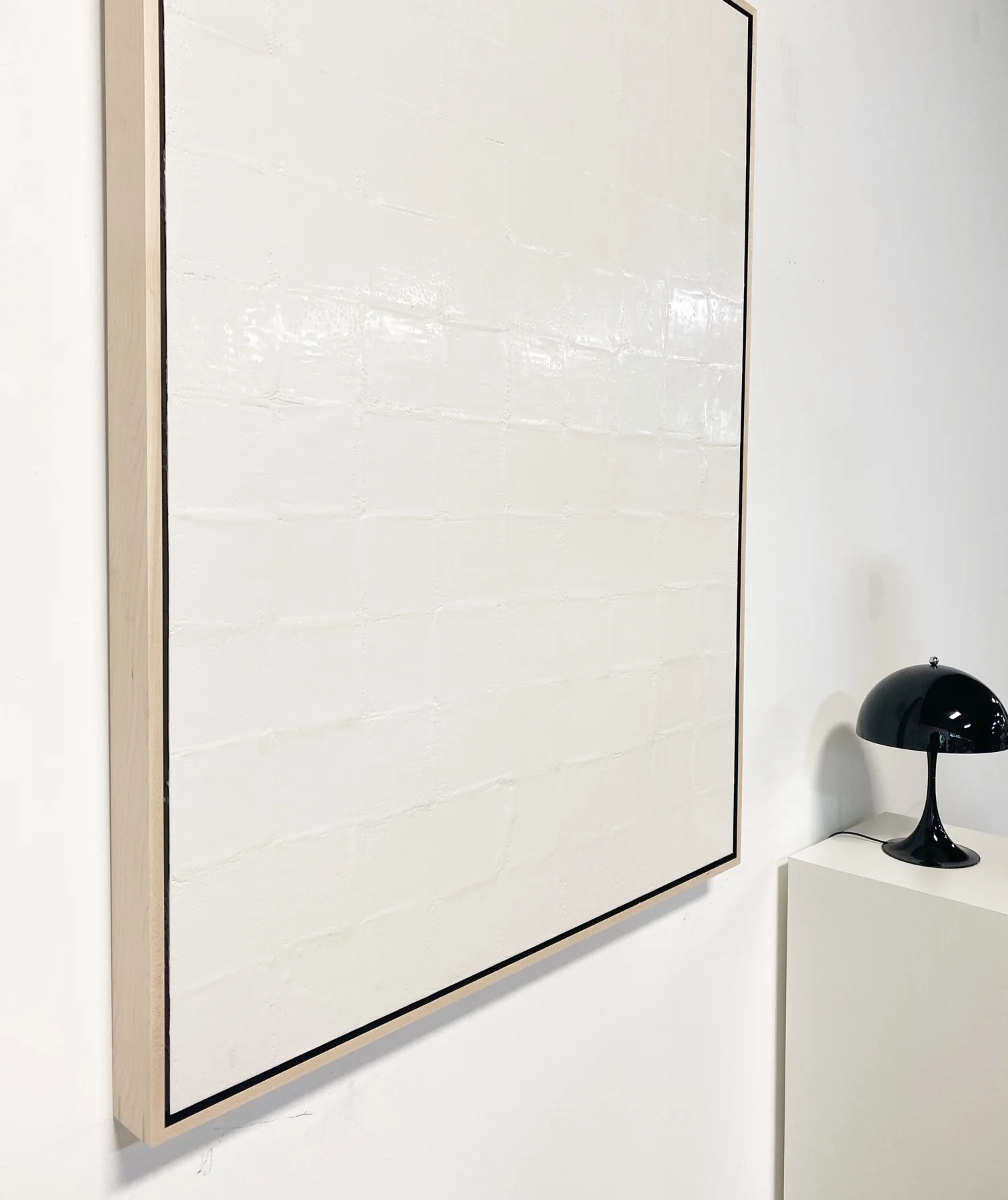 BV, White - Image 3