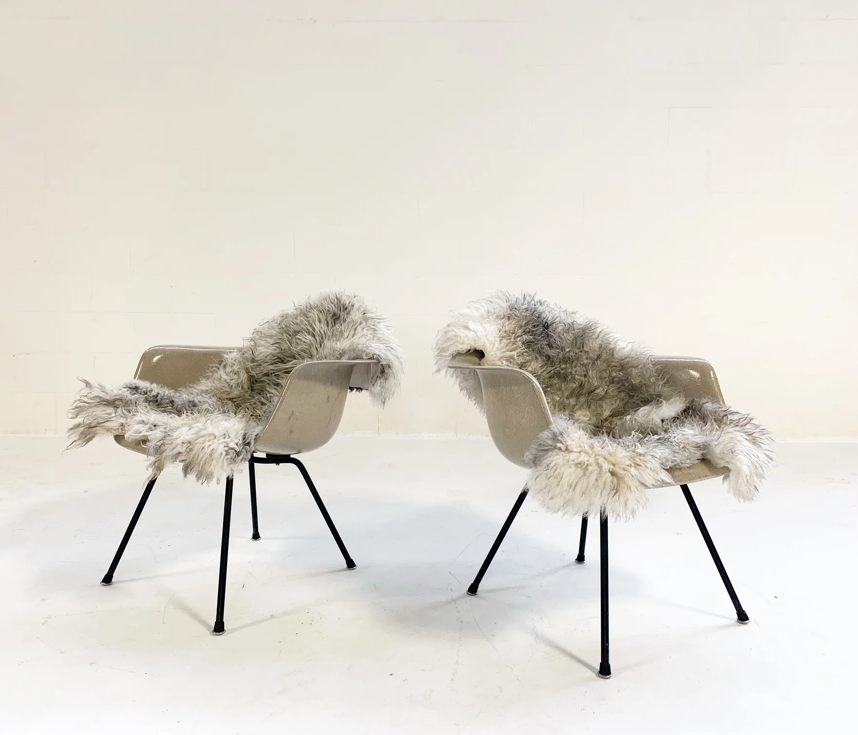 DAX Chairs with Sheepskins, Pair - Image 2