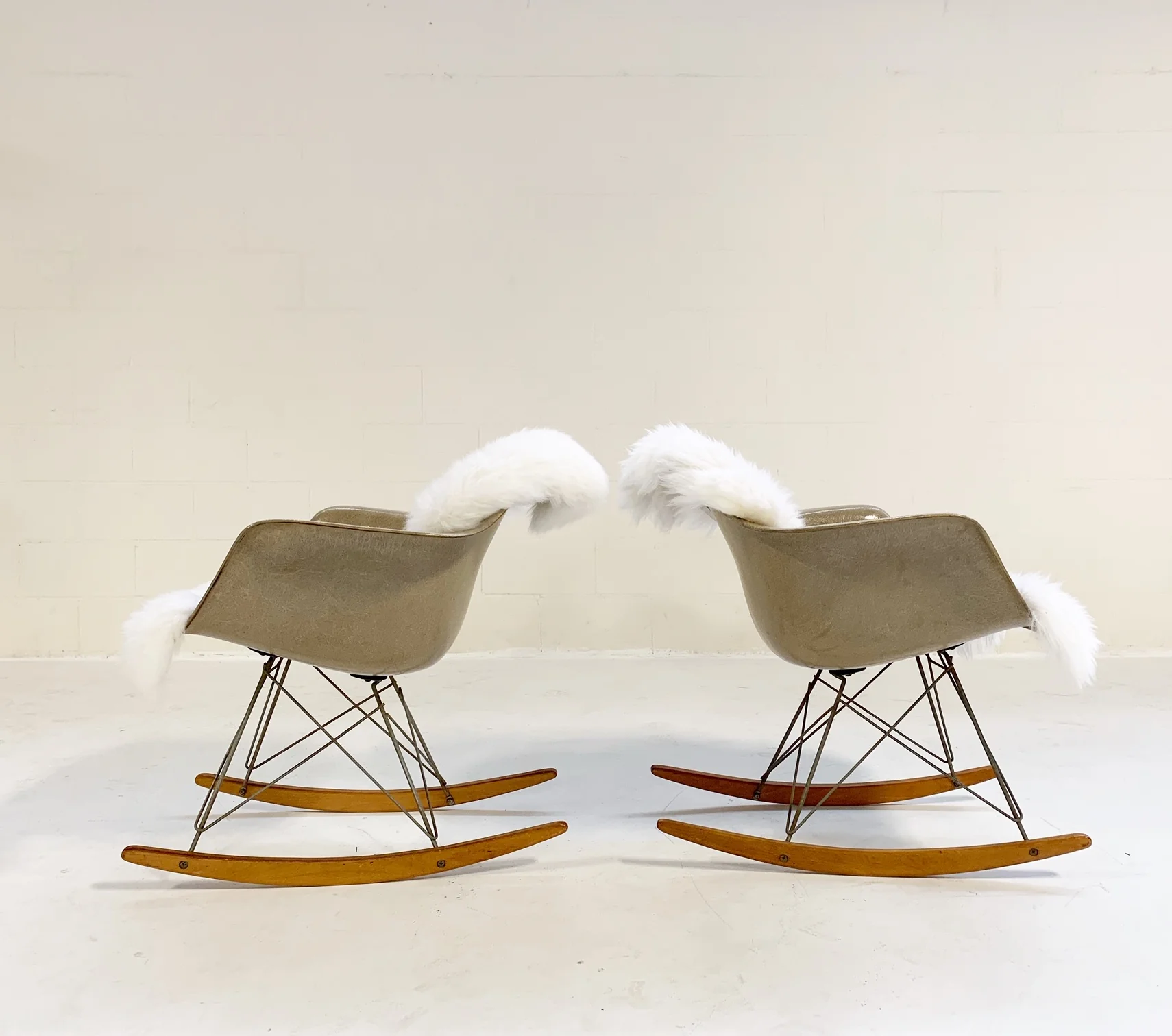 RAR Rocking Chairs, pair - Image 5