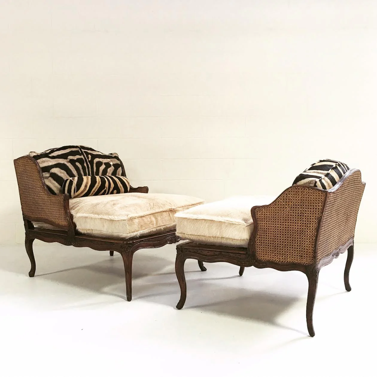 Antique Louis XV Two-Piece Duchesse Brisee