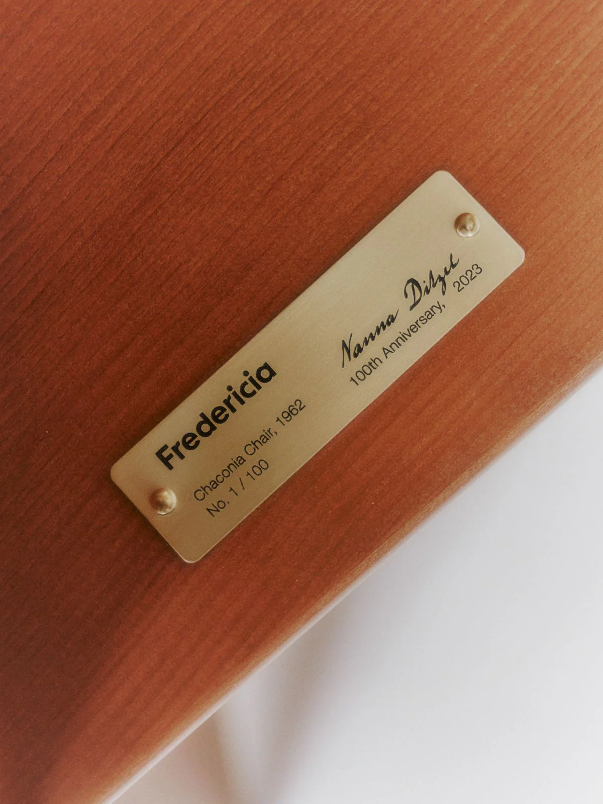 Chaconia Chair | Wool and Lacquered Pine - Image 3