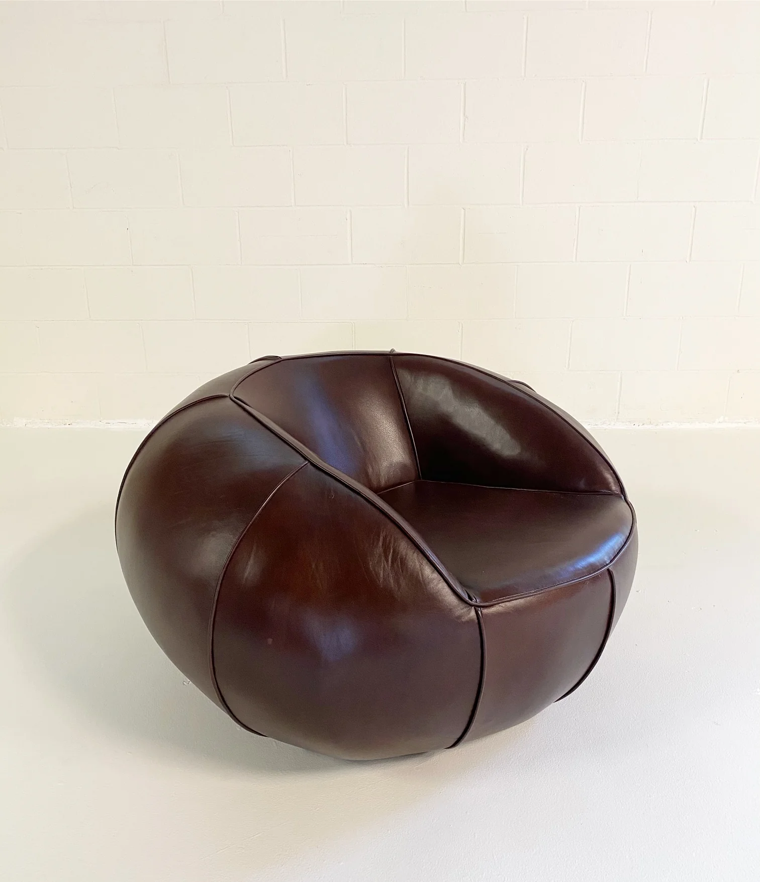 The 5501 "Il Duomo" Lounge Chair - Image 11