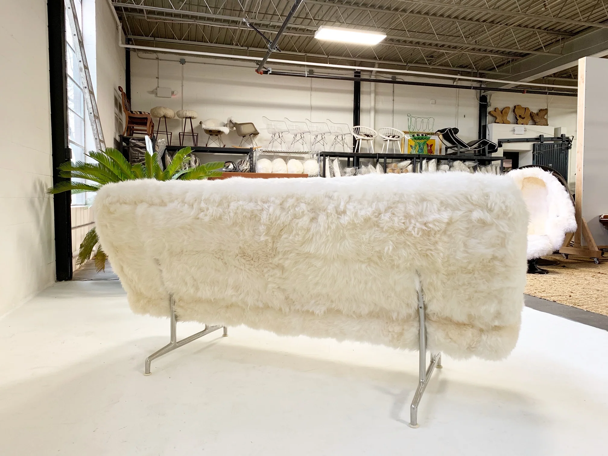 Model 3473 Sofa in Brazilian Sheepskin - Image 3