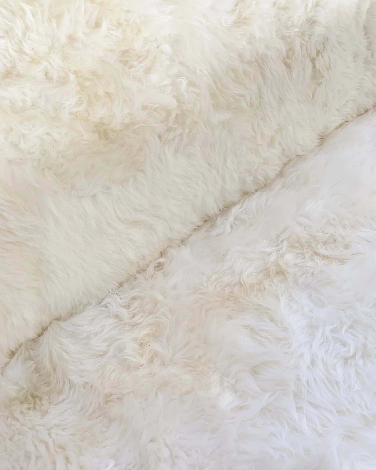Model 3473 Sofa in Brazilian Sheepskin - Image 6