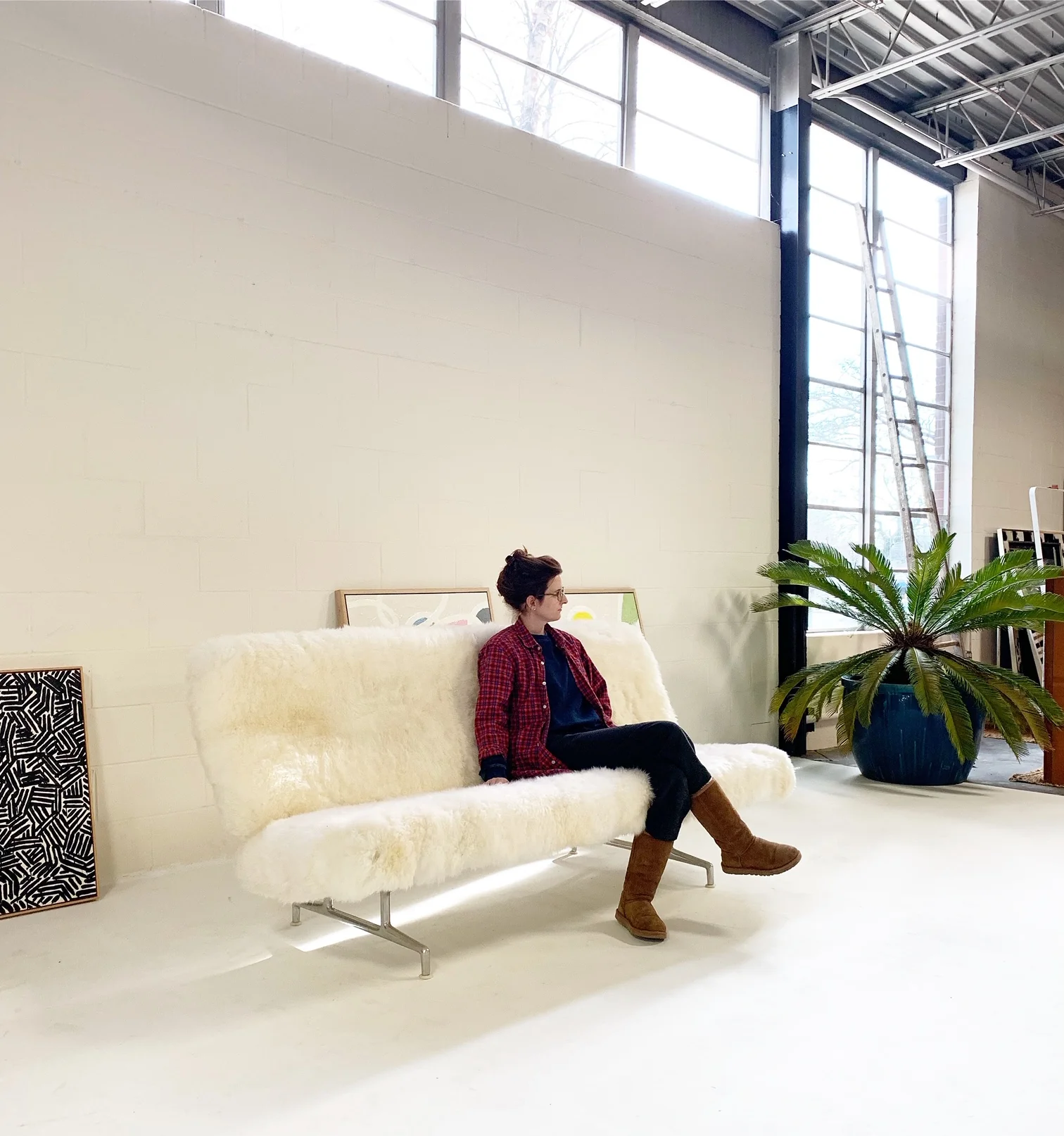 Model 3473 Sofa in Brazilian Sheepskin - Image 8