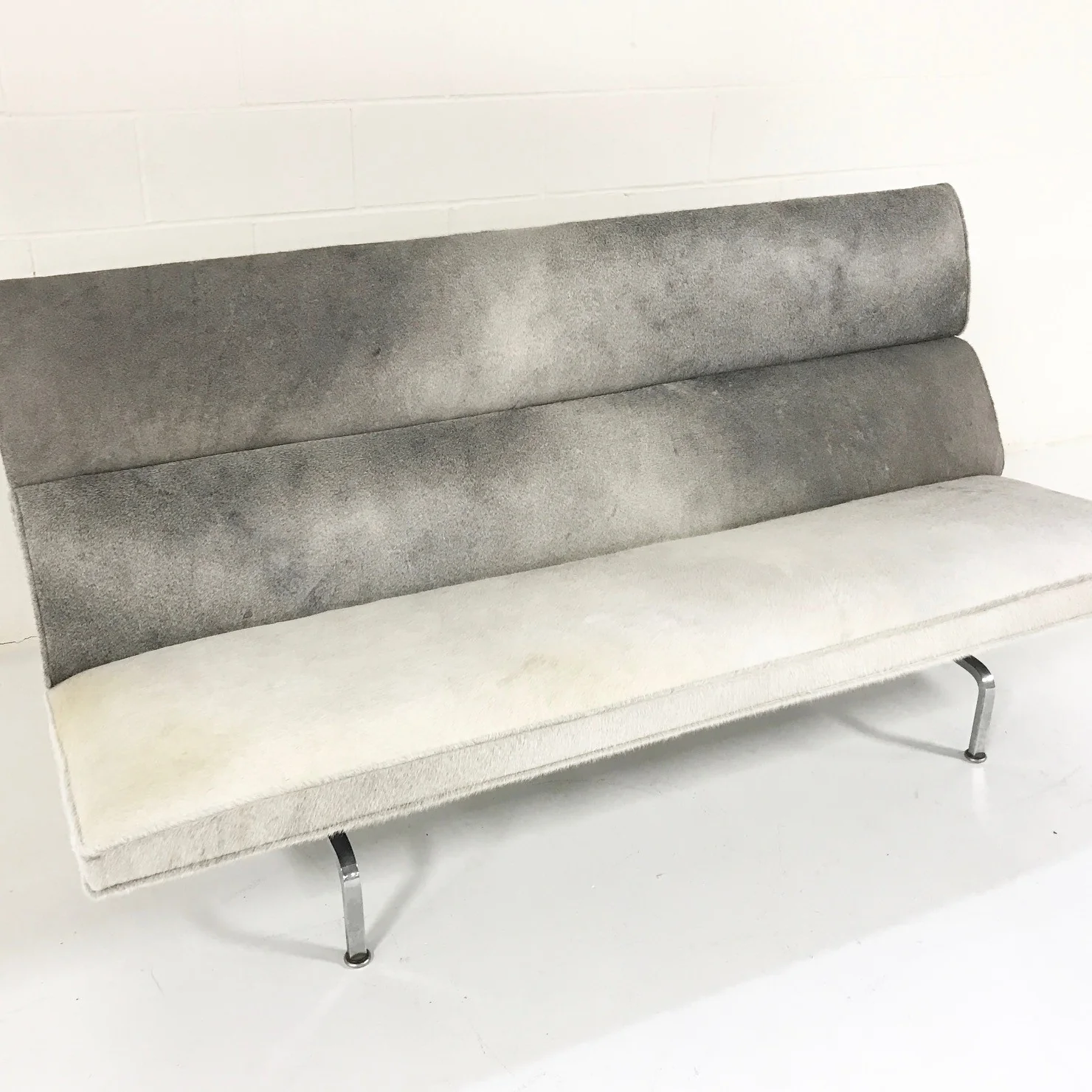 Compact Sofa in Brazilian Cowhide - Image 4