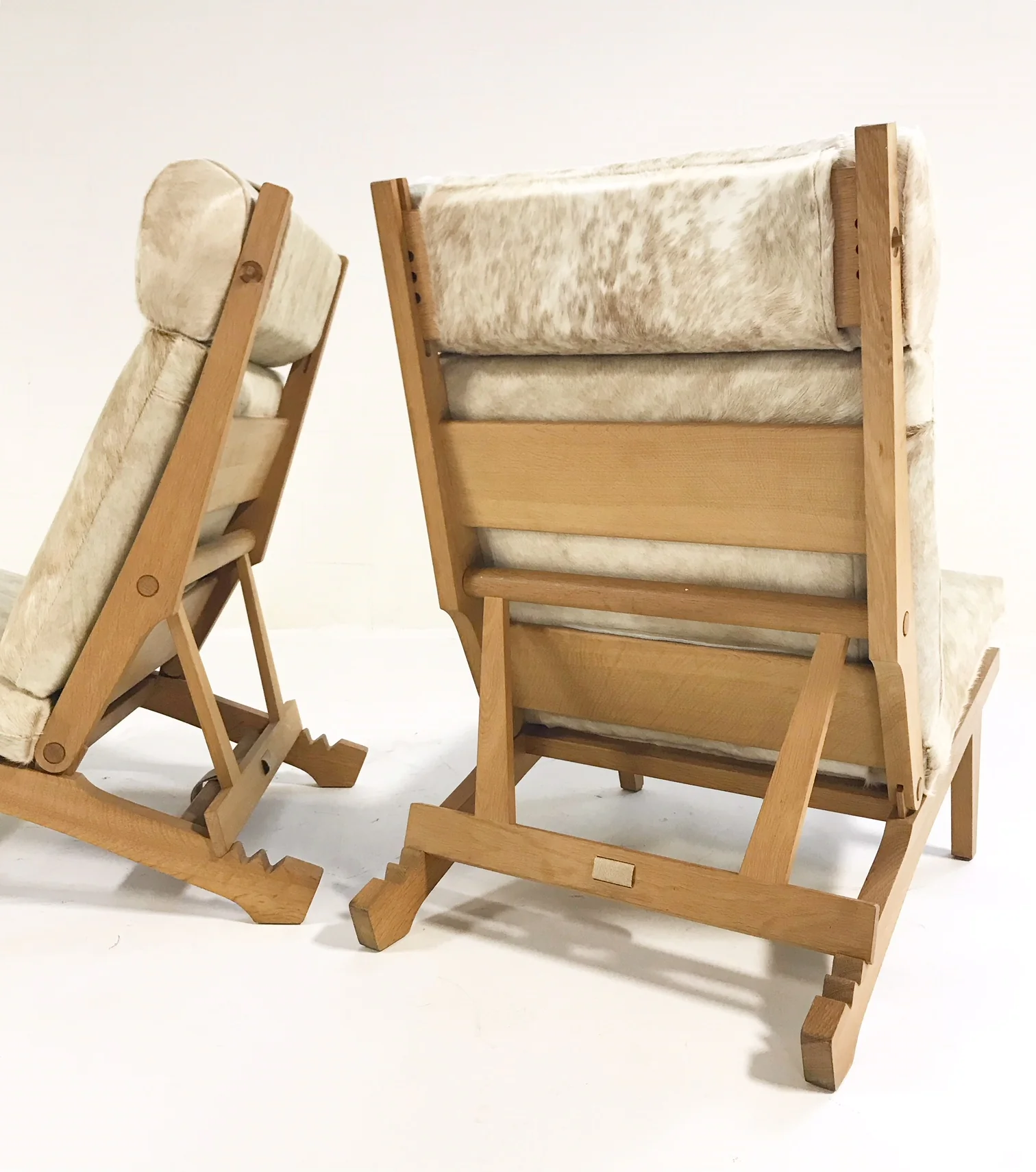 AP71 Lounge Chairs Restored in Brazilian Cowhide, pair - Image 7