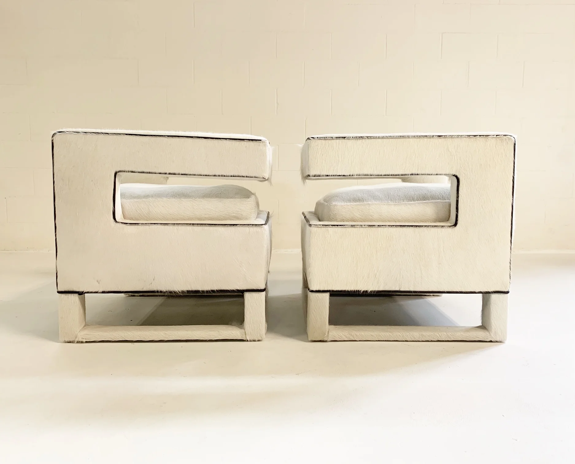 Cube Chairs in Brazilian Cowhide, pair - Image 4