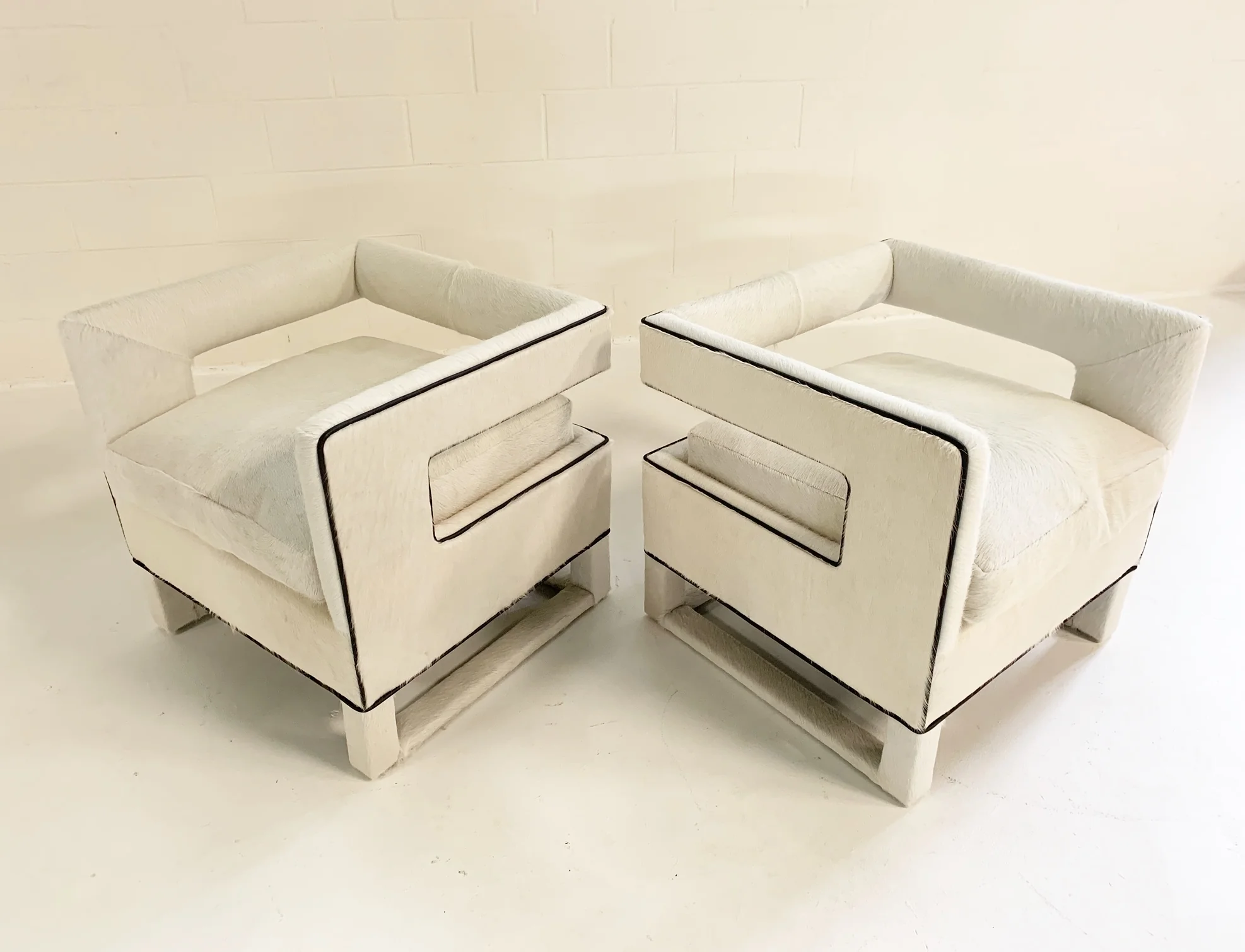 Cube Chairs in Brazilian Cowhide, pair - Image 6