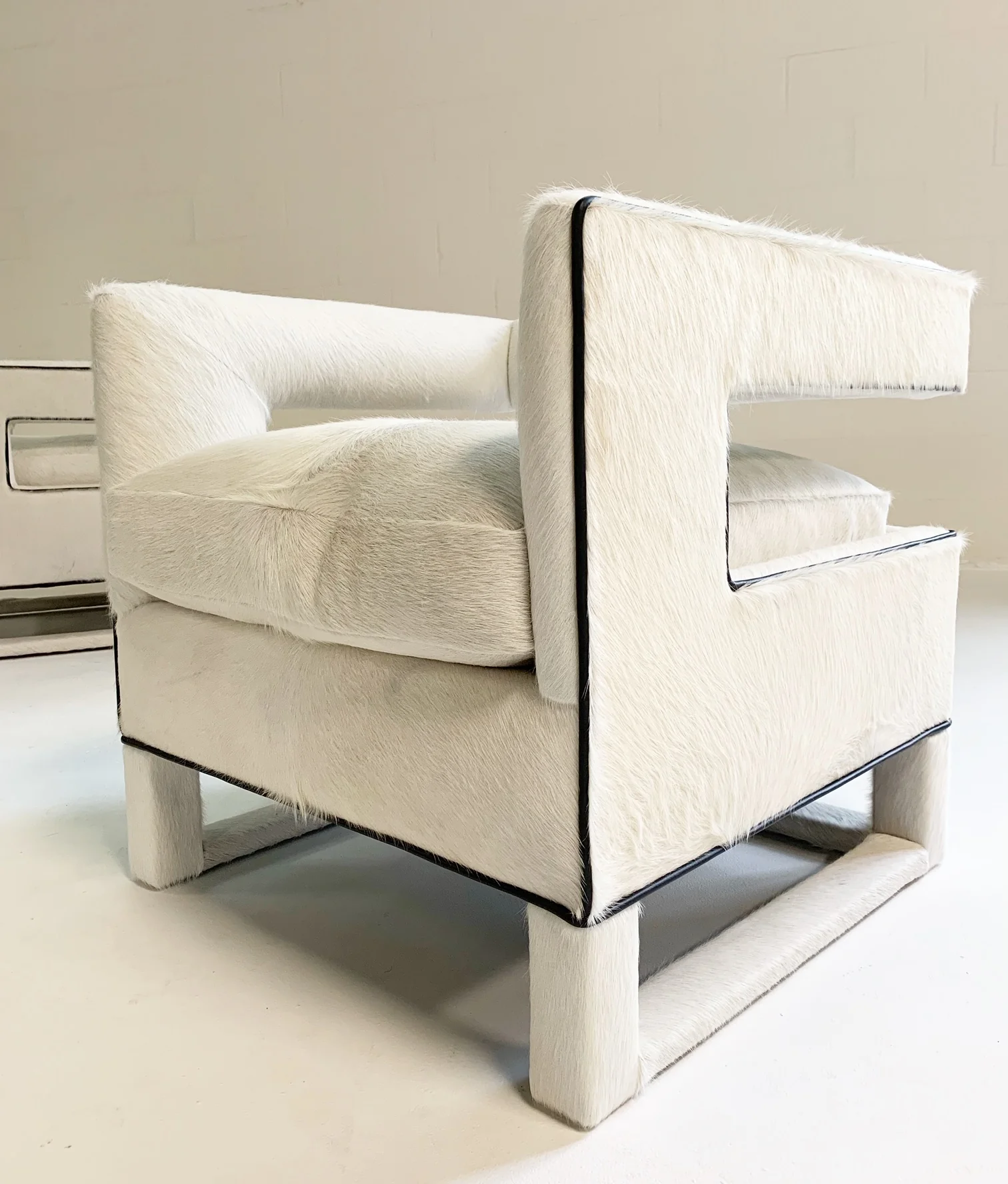 Cube Chairs in Brazilian Cowhide, pair - Image 8