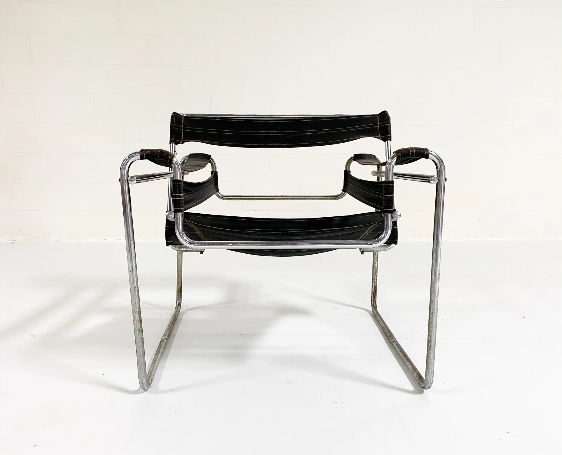 Early Canvas Model B3 "Wassily" Chair, Black Eisengarn Canvas - Image 5