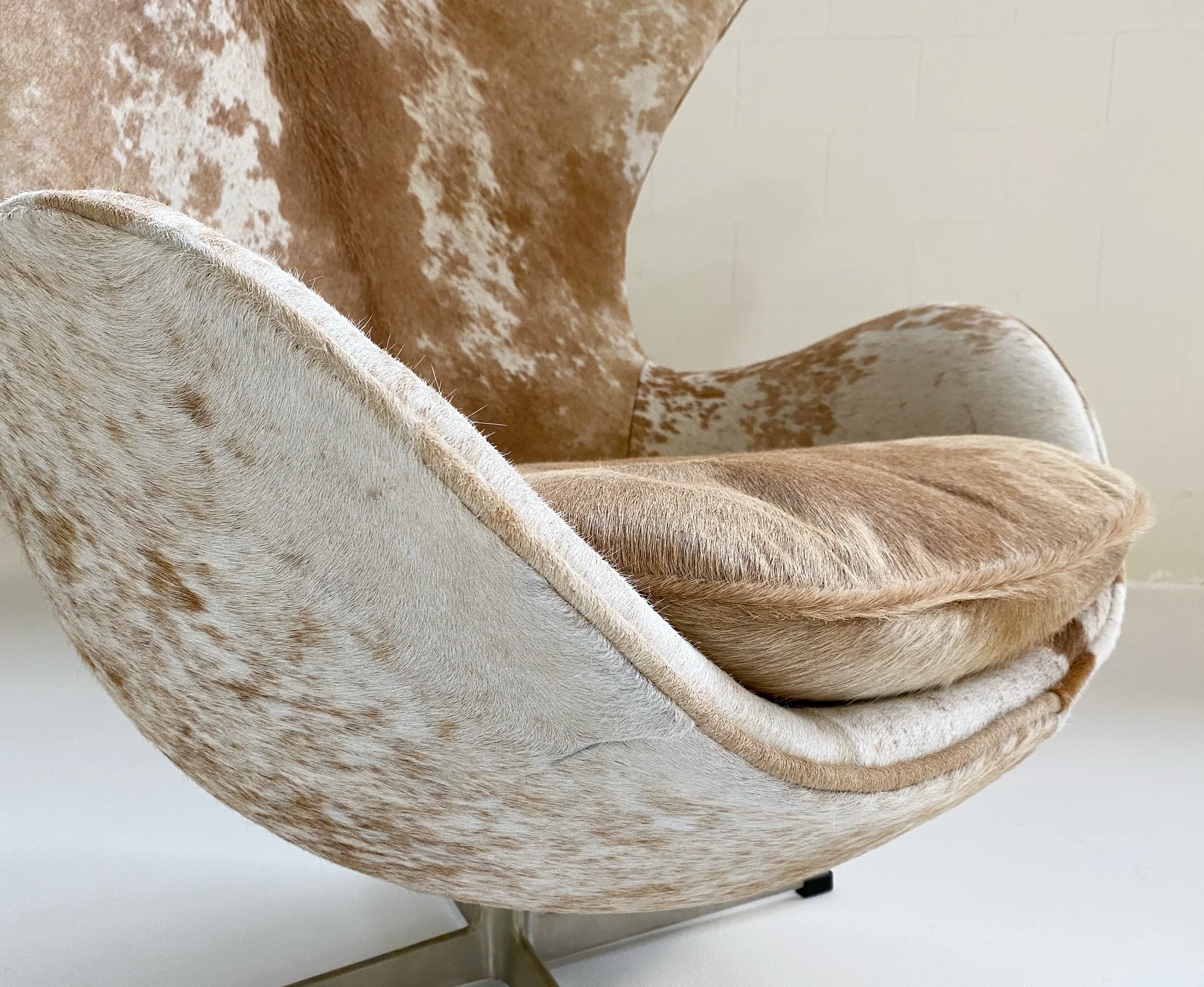 Egg Chair in Brazilian Cowhide - Image 6