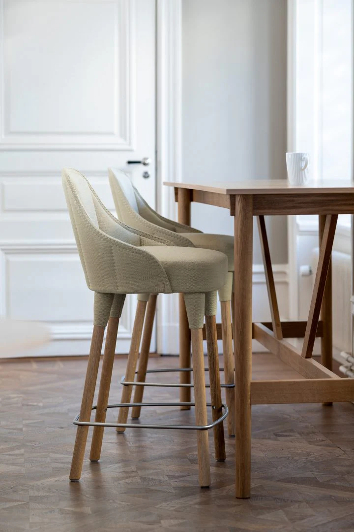 Elin Barstool - Image 6