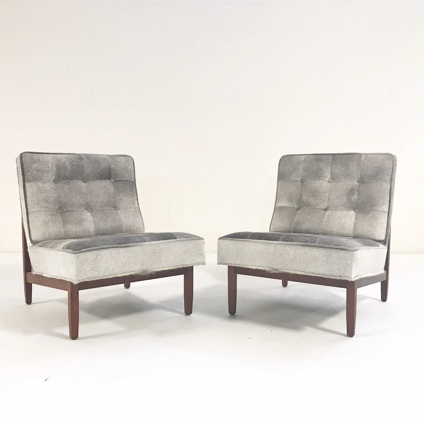 Lounge Chairs in Brazilian Cowhide, pair - Image 6