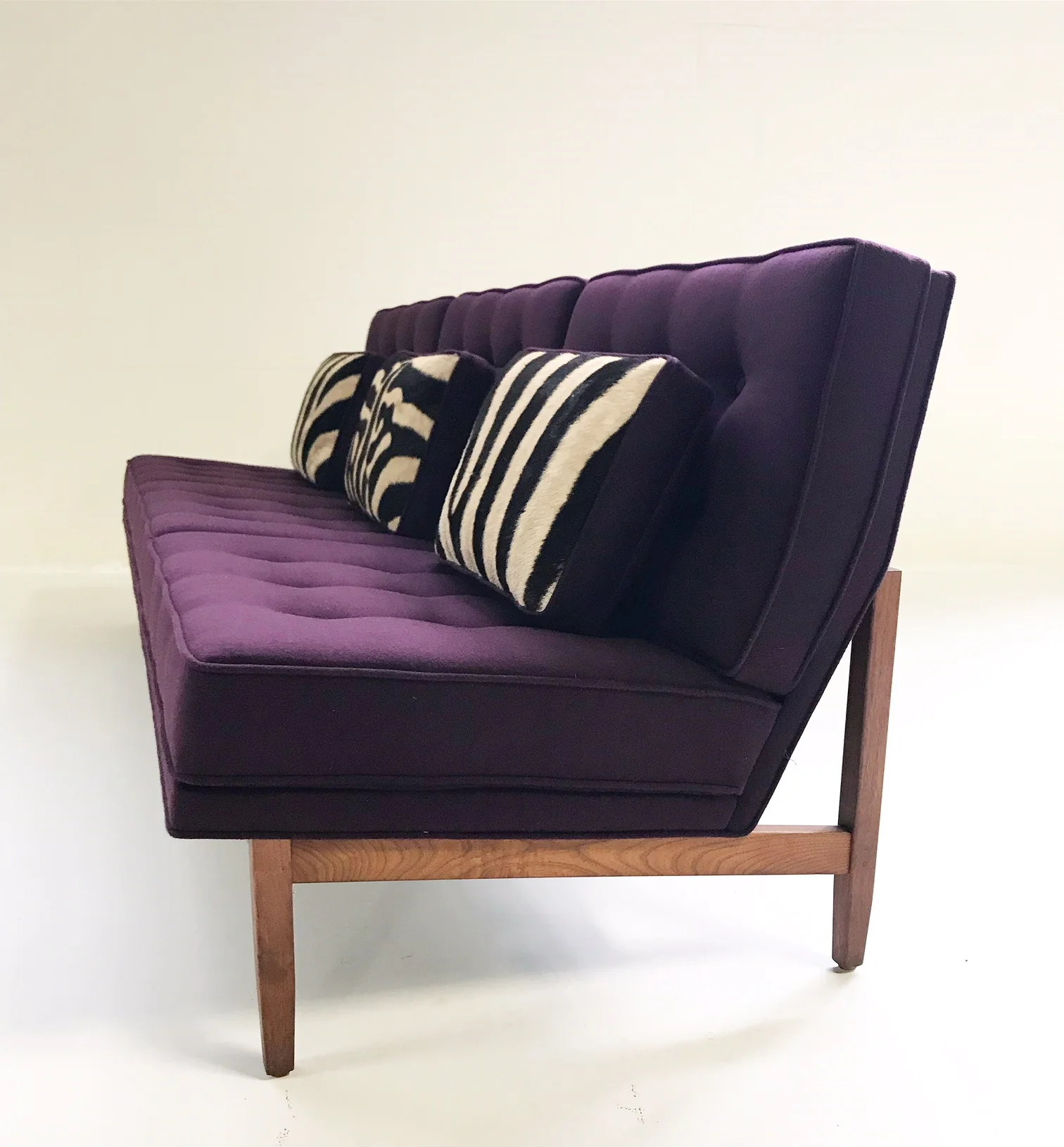 Sofa in Loro Piana Cashmere - Image 10
