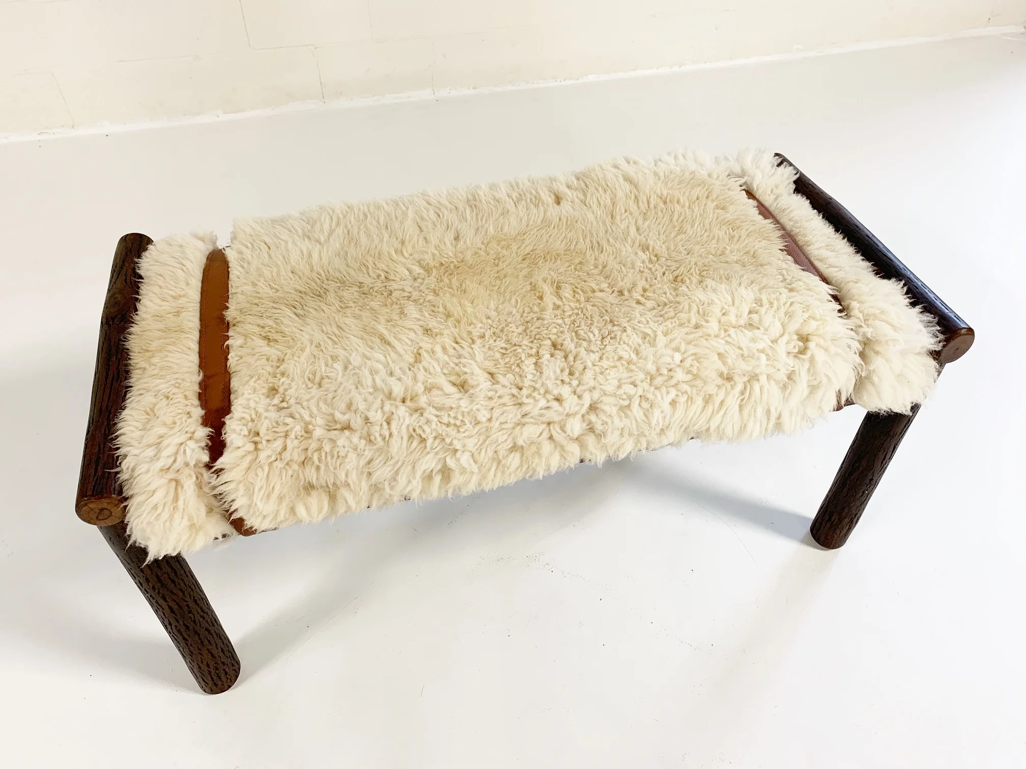 Butte Bench with Sheepskin Cushion - Image 3