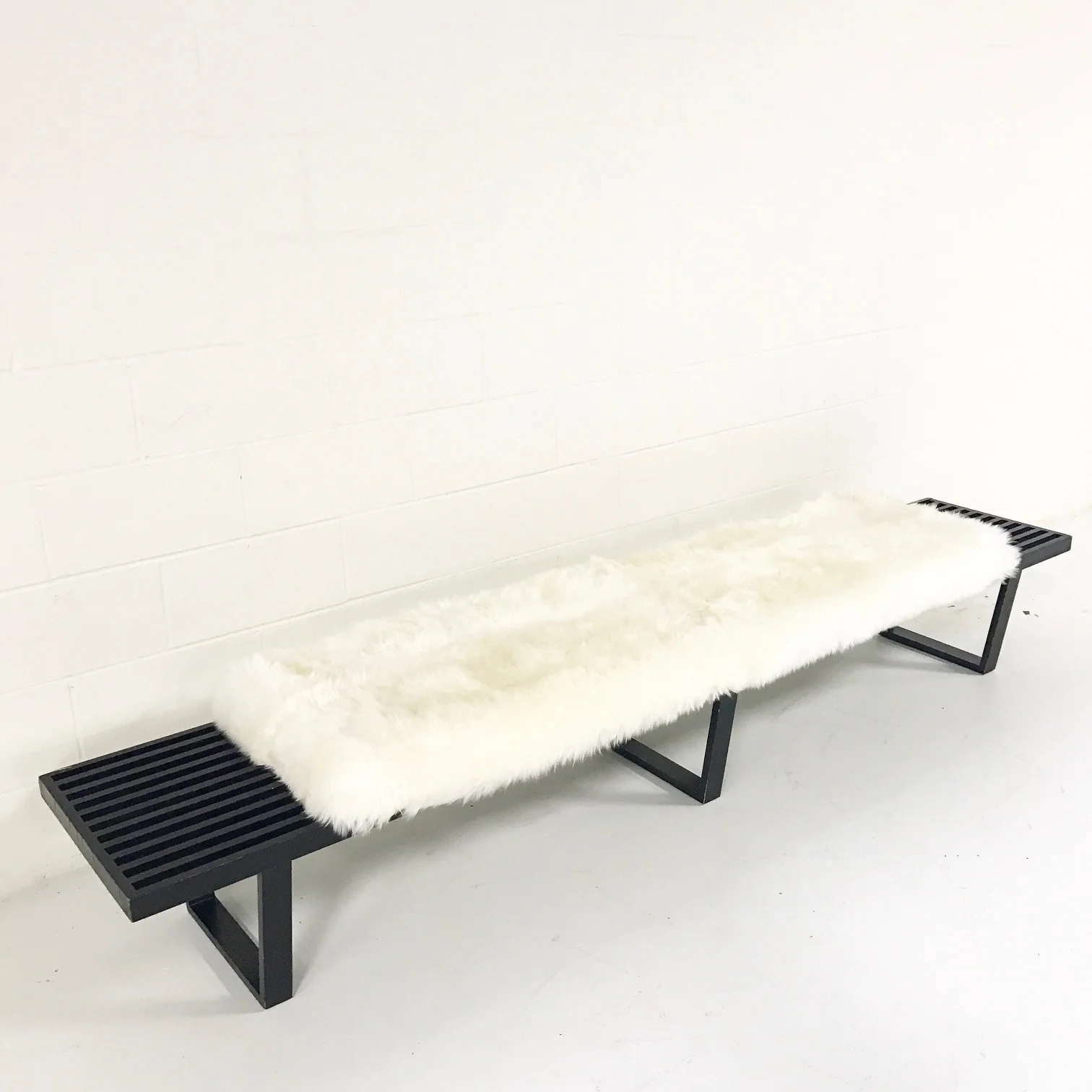 Model 4693 Platform Bench with Sheepskin Cushion