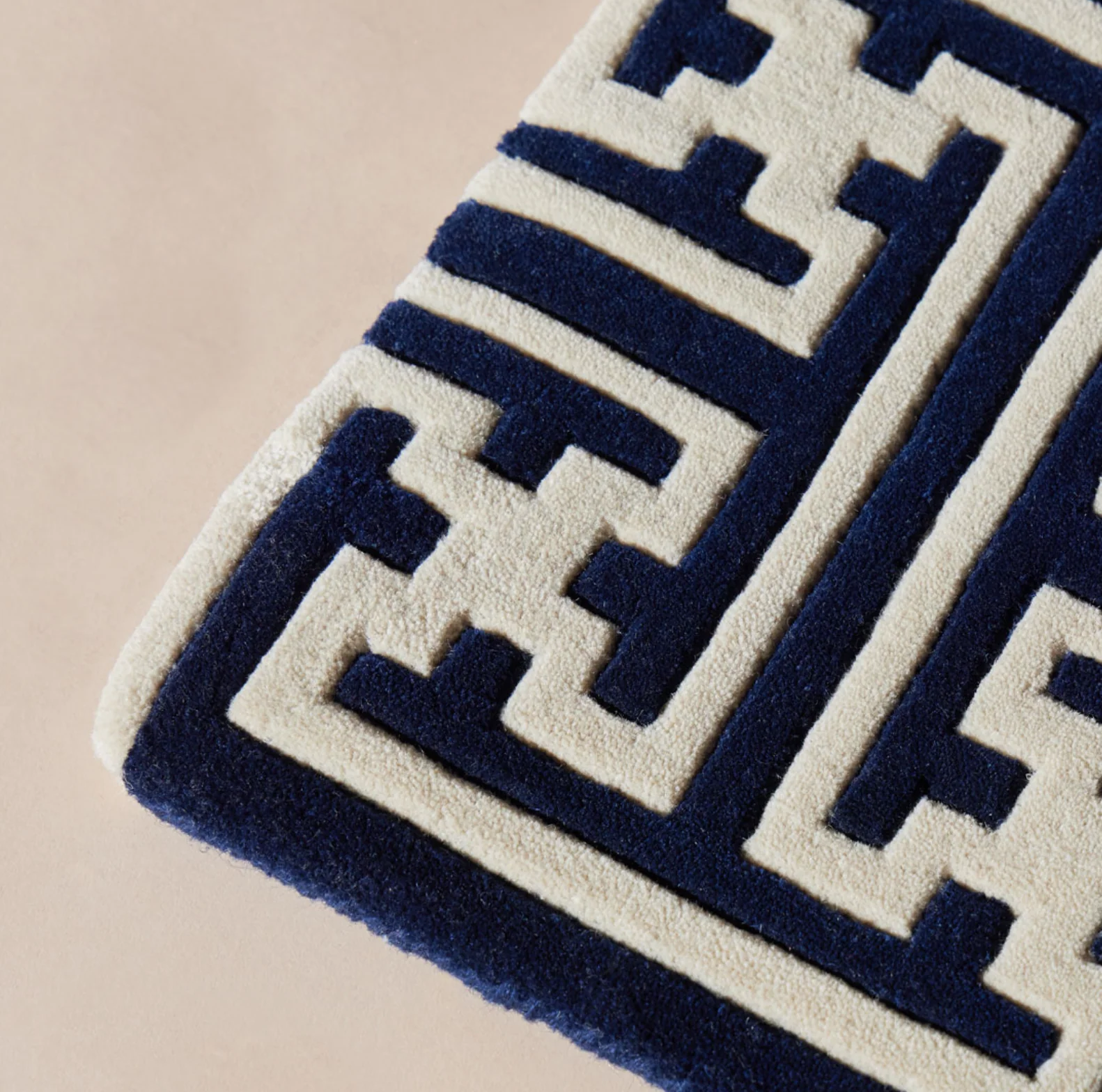 Greca Rug - Image 7