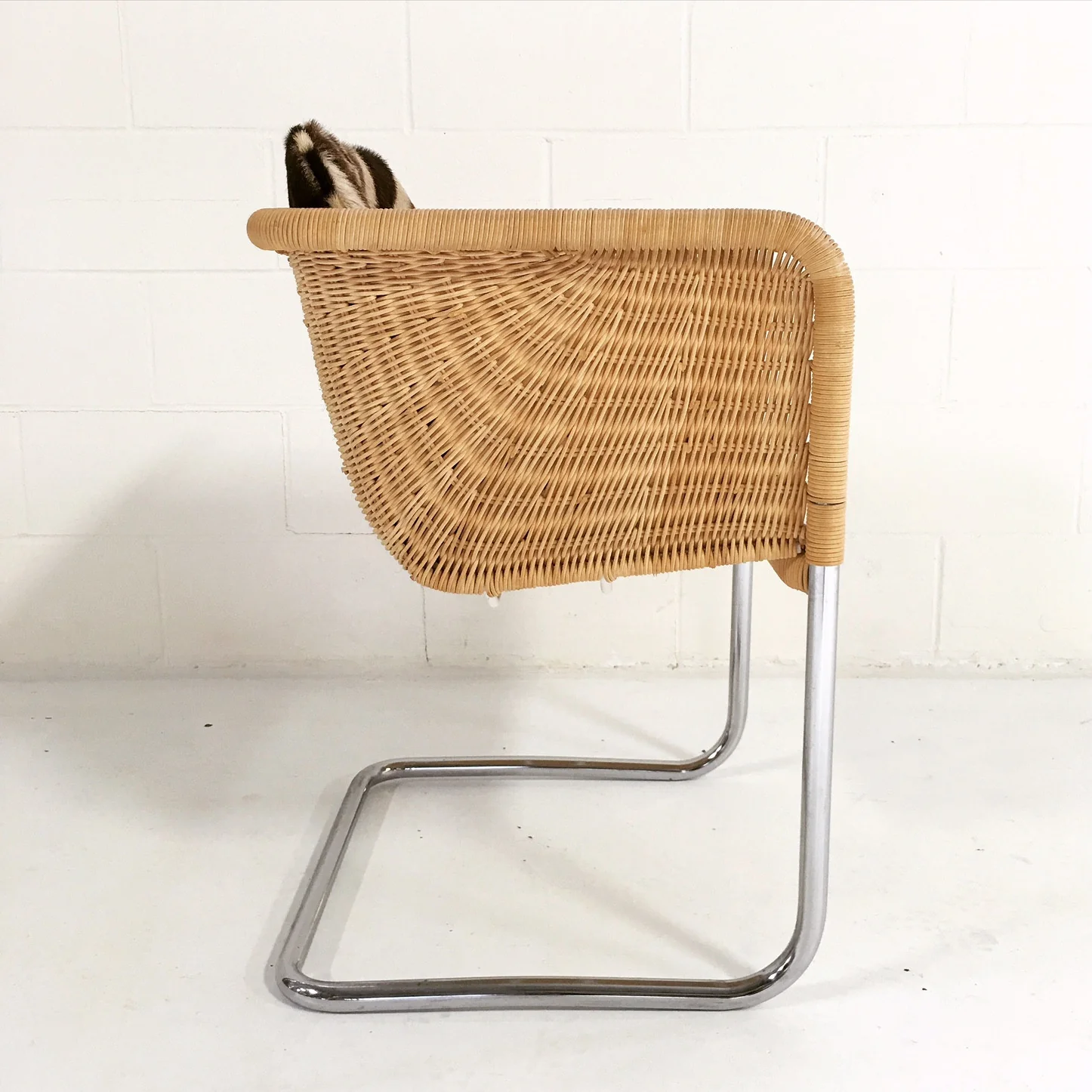 Wicker Chair with Zebra Cushions - Image 3