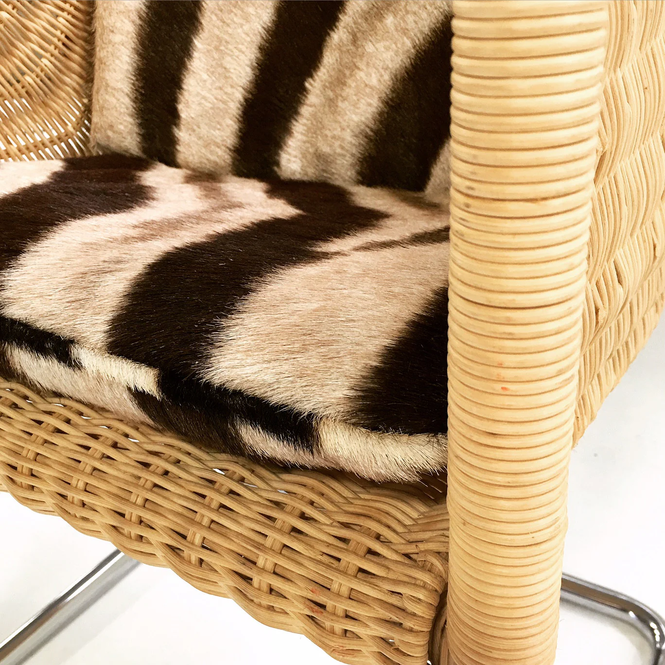 Wicker Chair with Zebra Cushions - Image 6