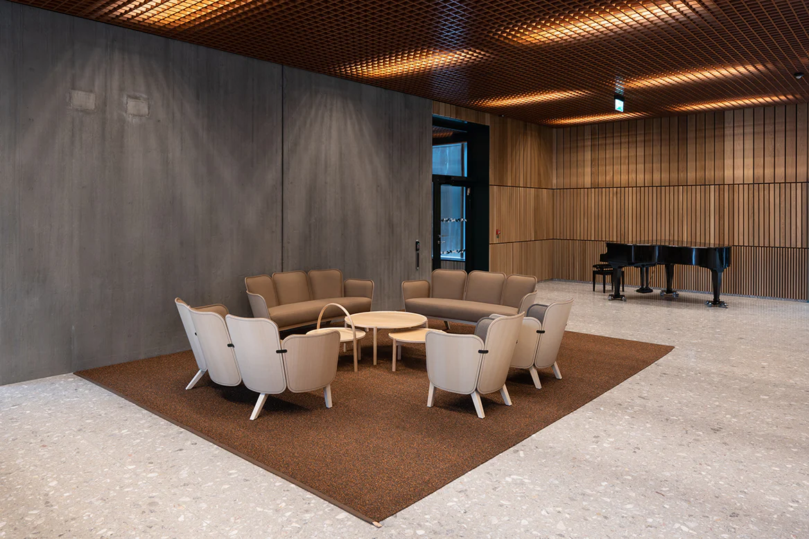 Julius Sofa - Image 11