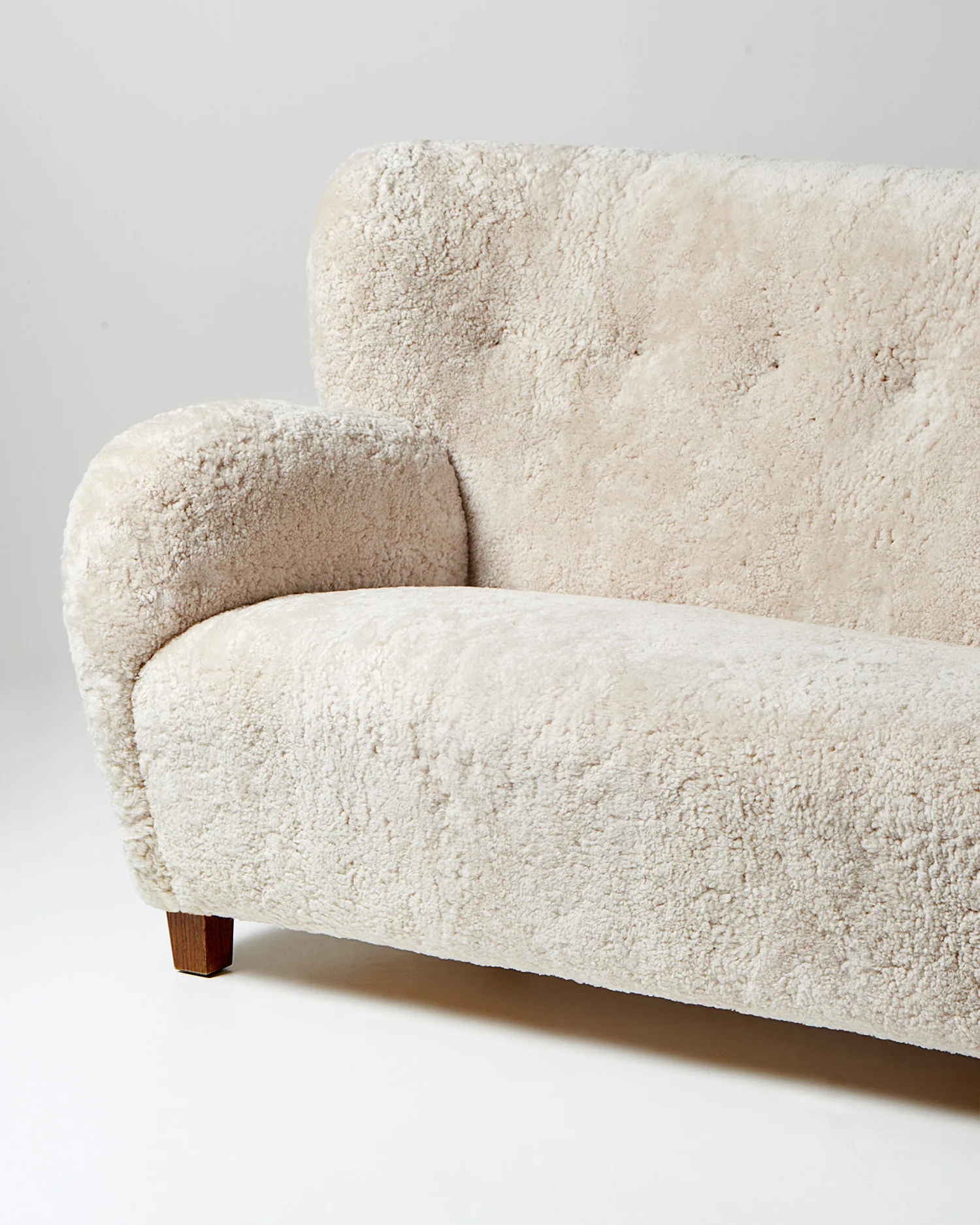 Karu Sofa | Moonlight - Image 3