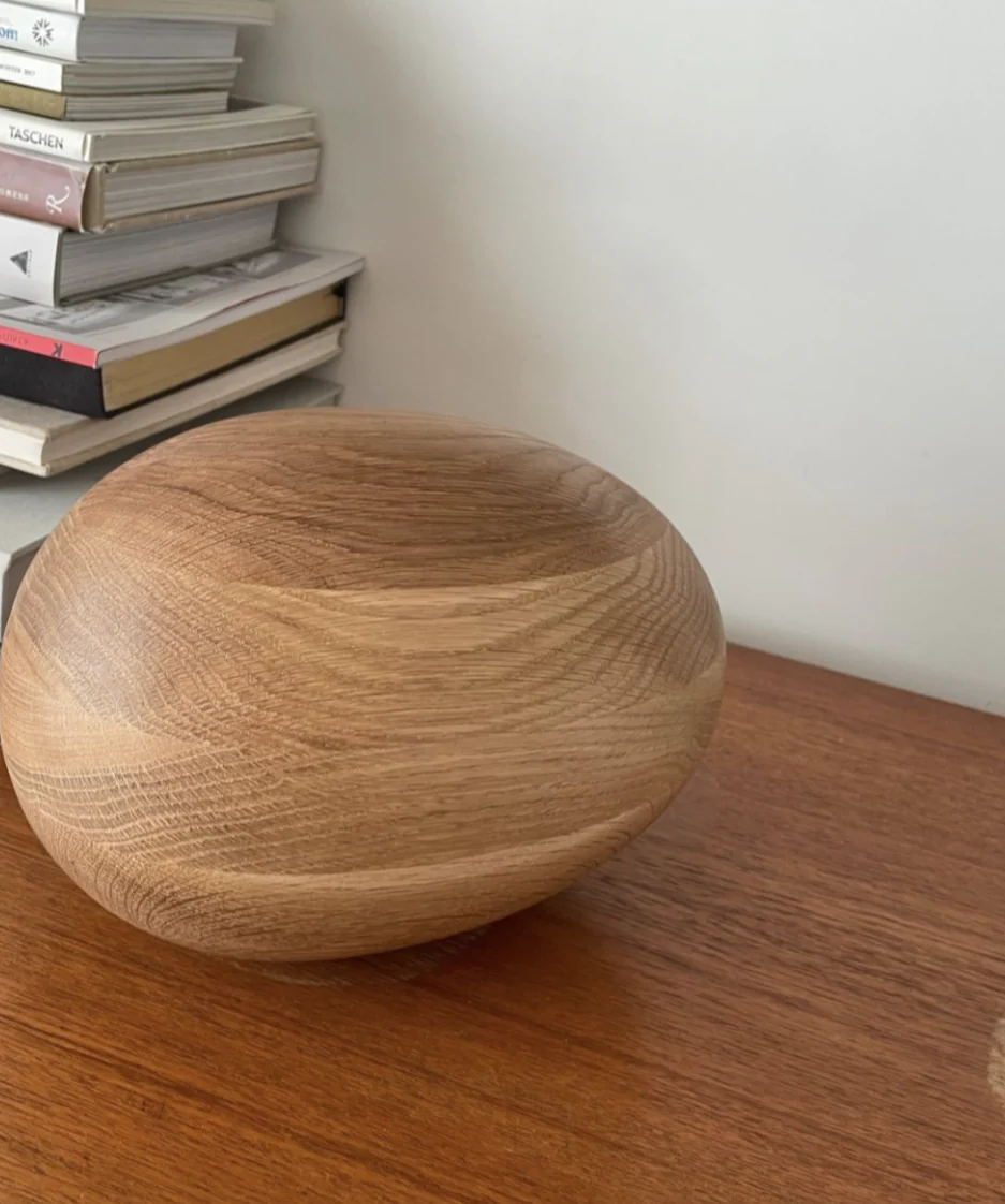 Large Oak Egg Sculpture - Image 12