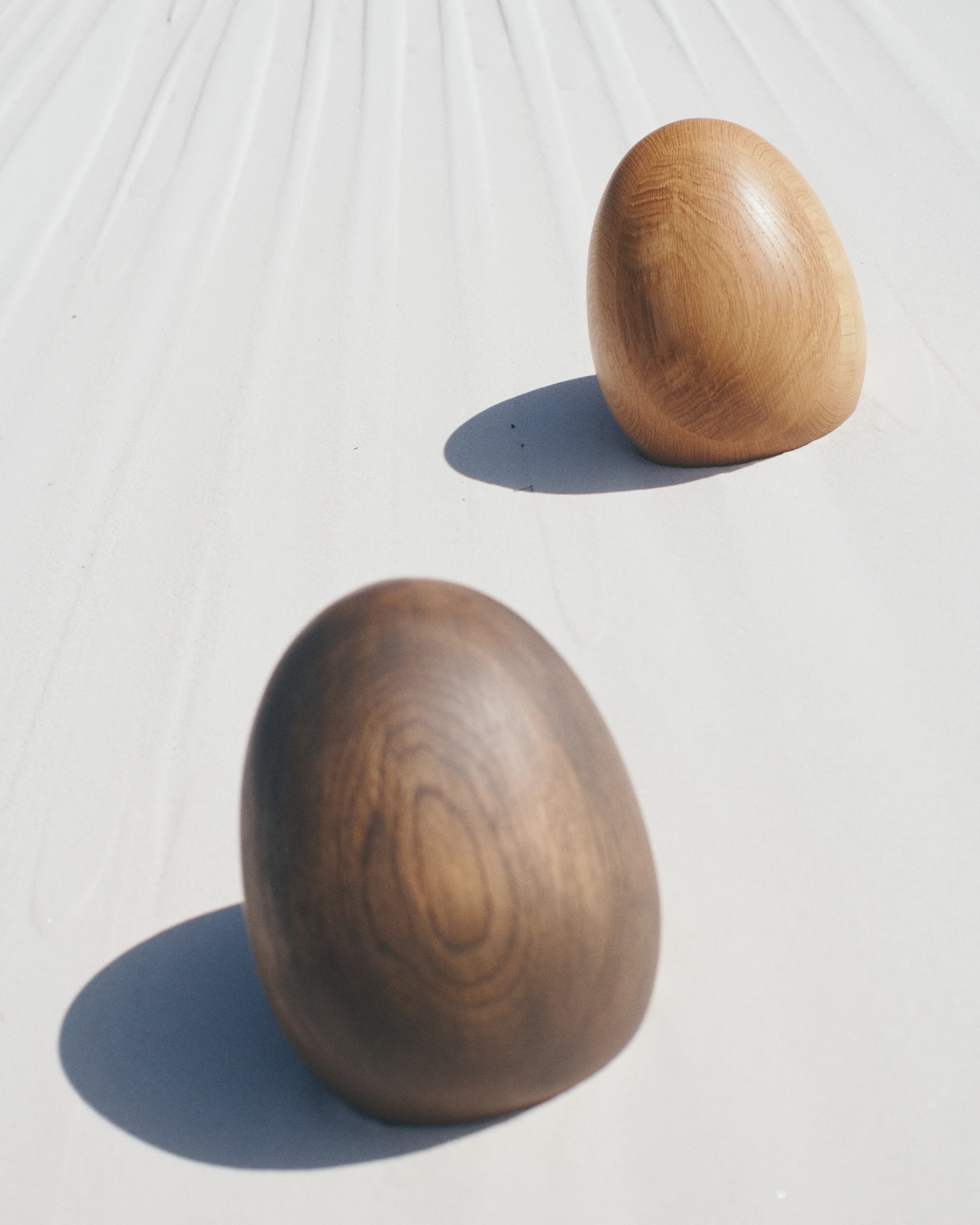 Large Oak Egg Sculpture - Image 18