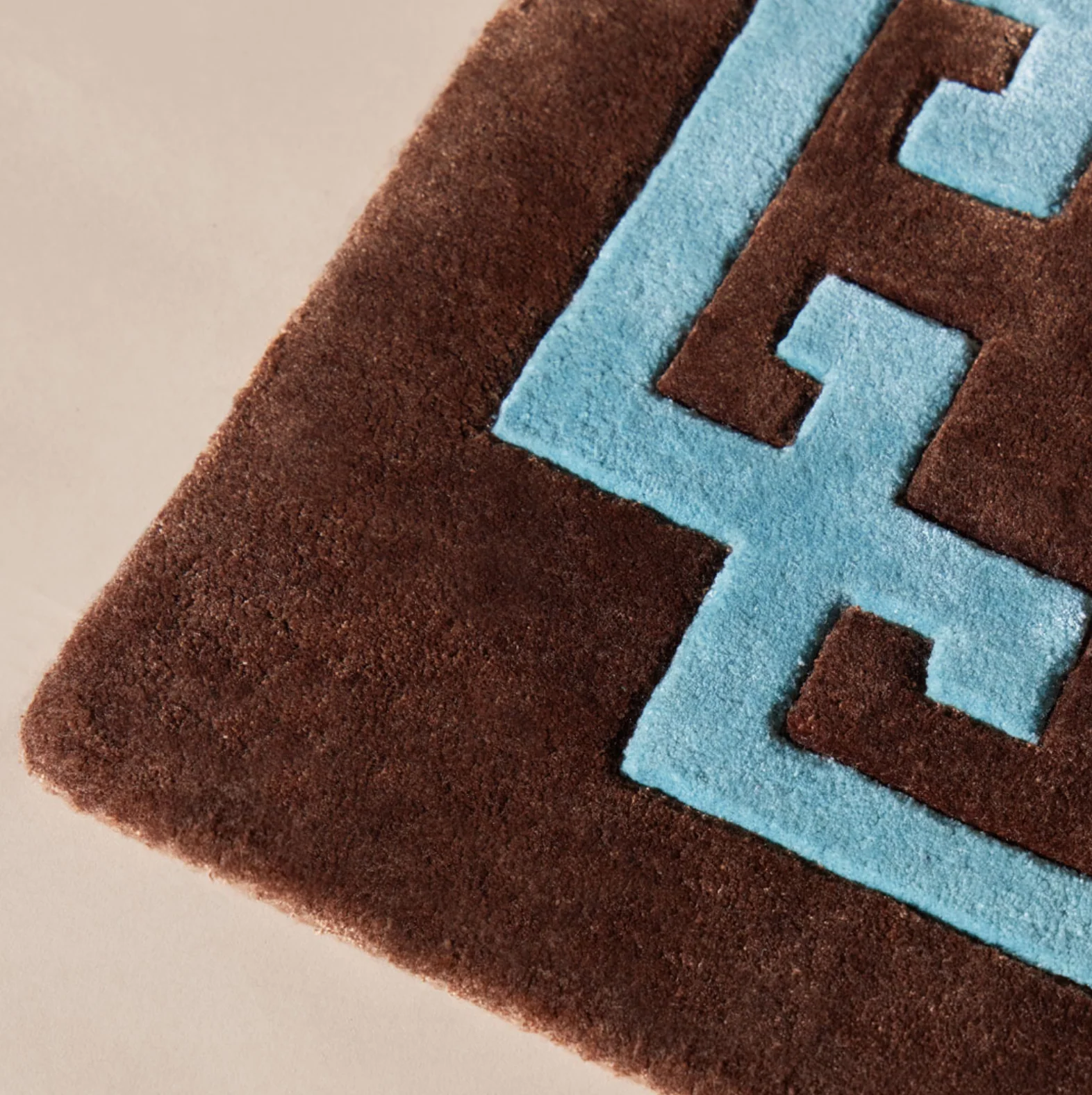 Logo Medium Rug - Image 4