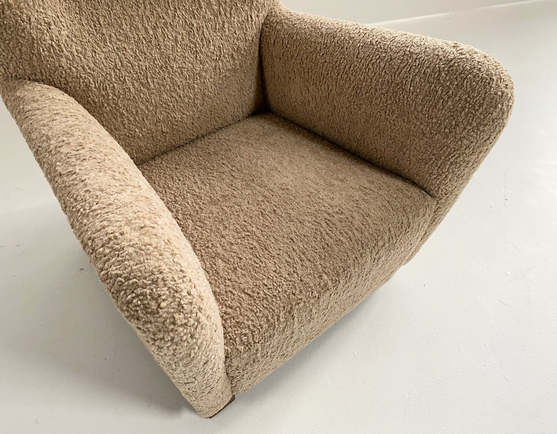 Lounge Chair - Image 4