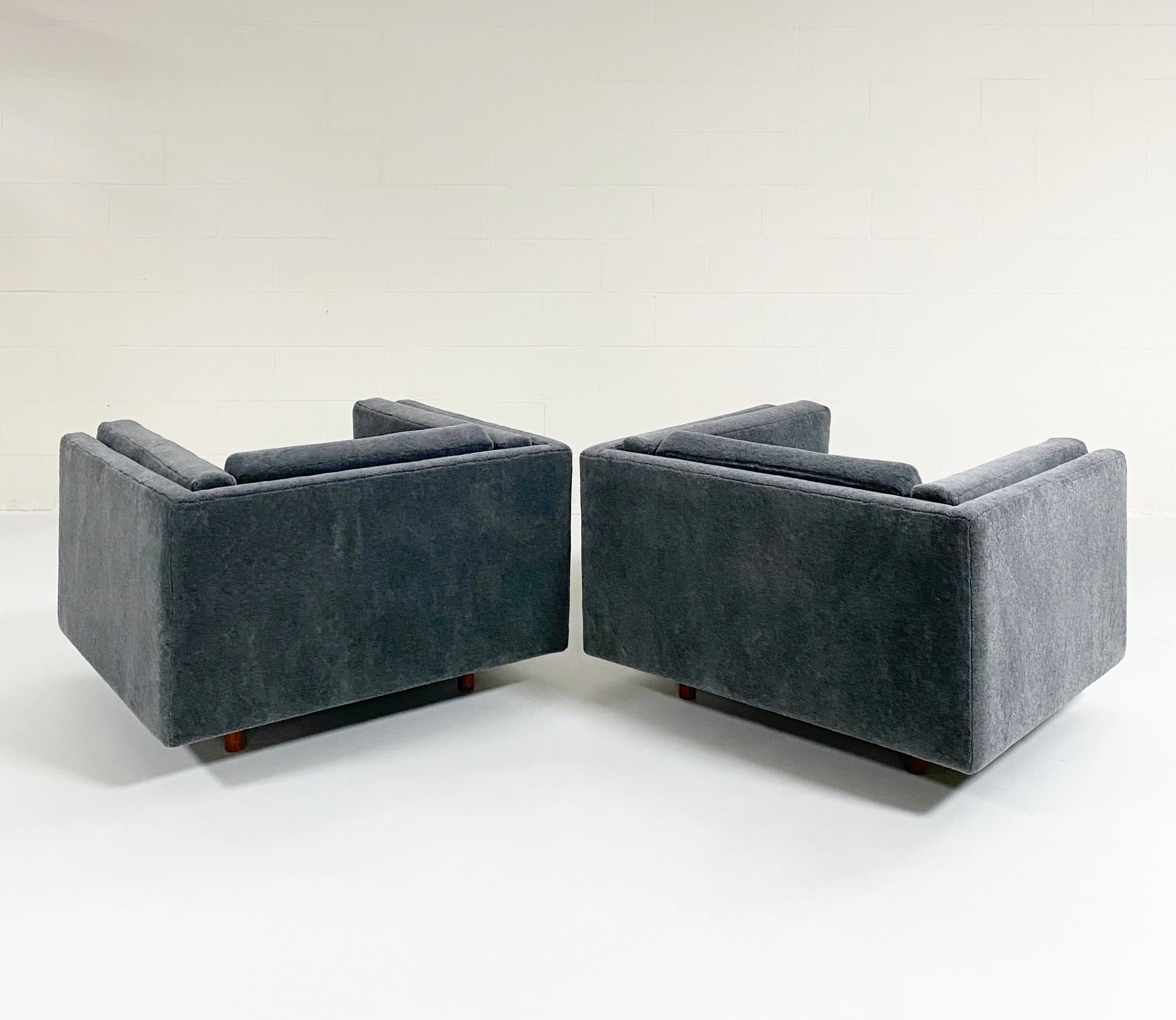 Lounge Chairs in Grey Mohair, Pair - Image 8