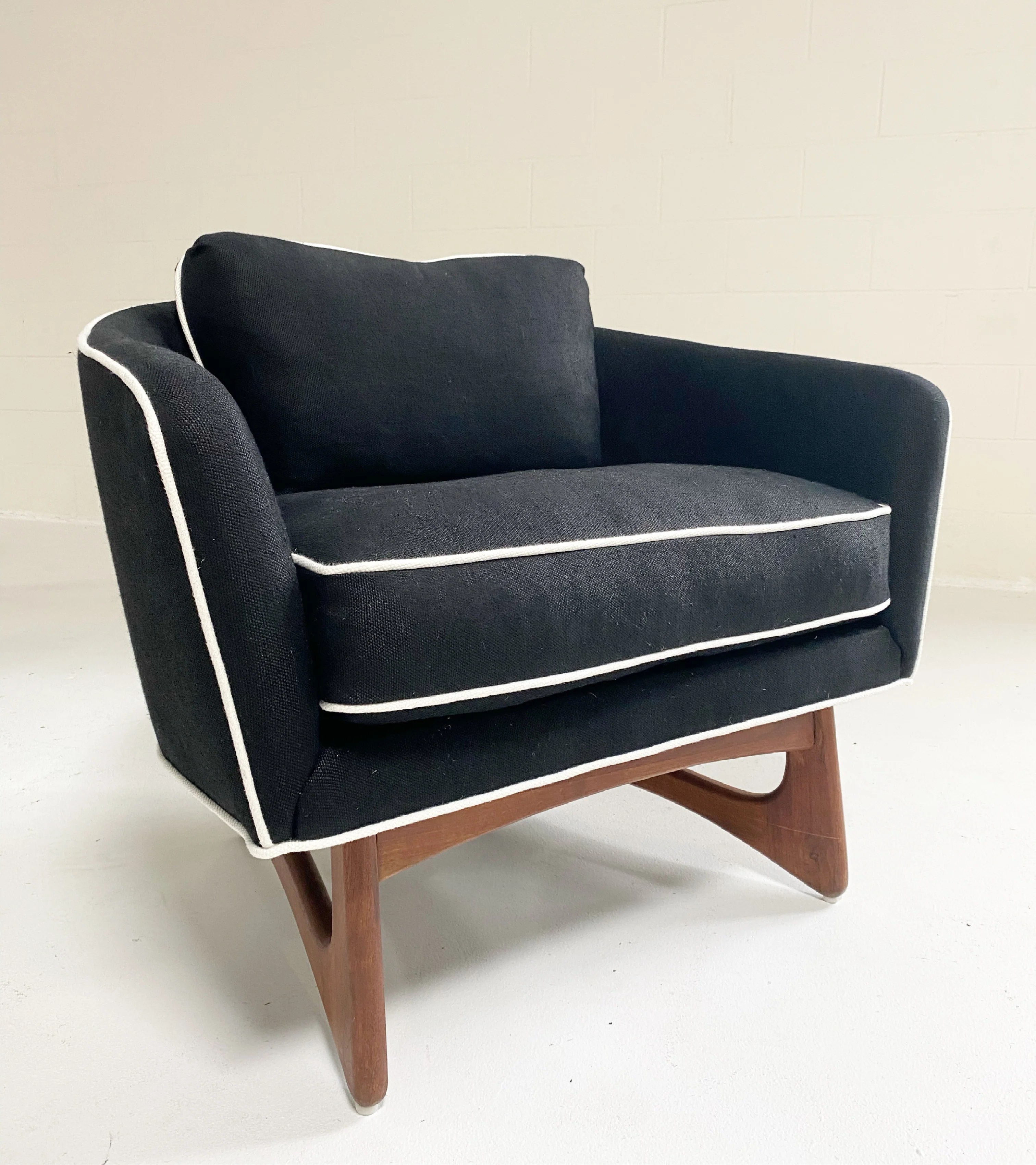 Lounge Chairs in Rose Uniacke Linen, pair - Image 6