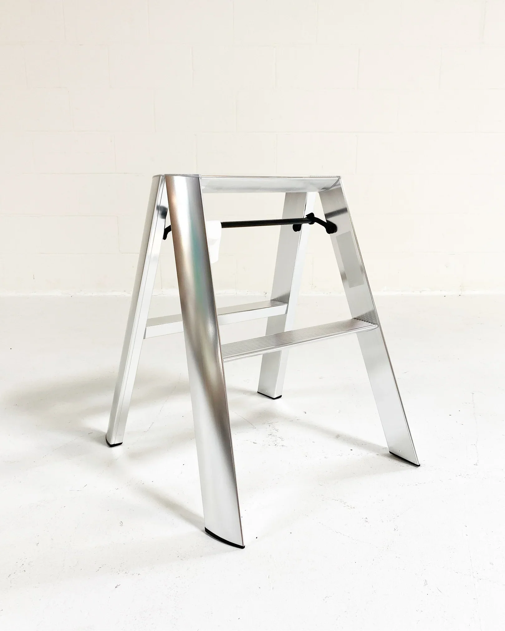 Lucano 2-Step Ladder, Silver - Image 3