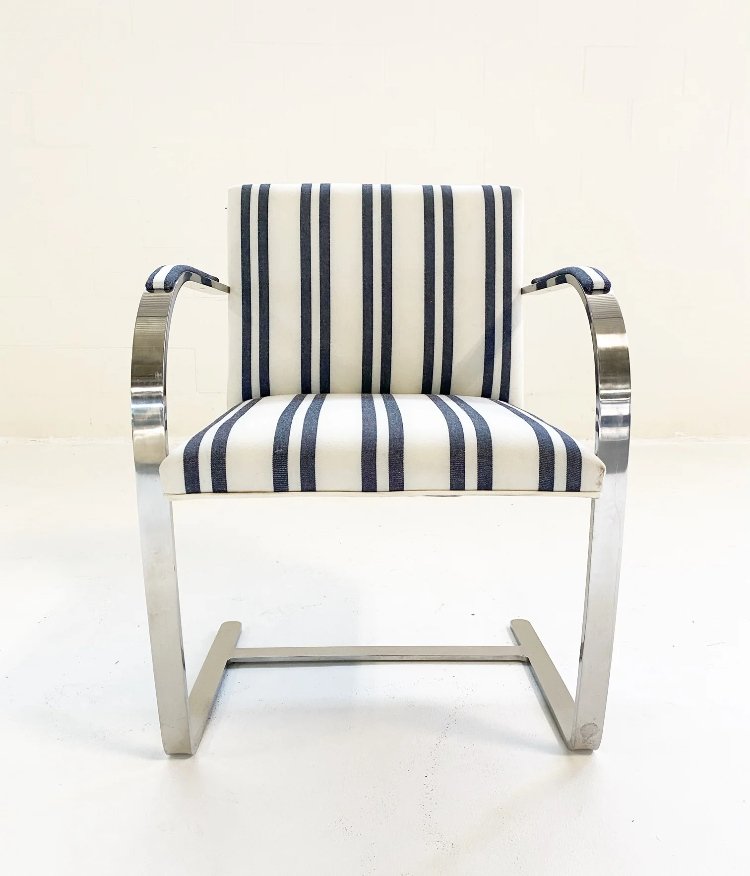 Ludwig Mies van der Rohe Brno Chair - Image 9