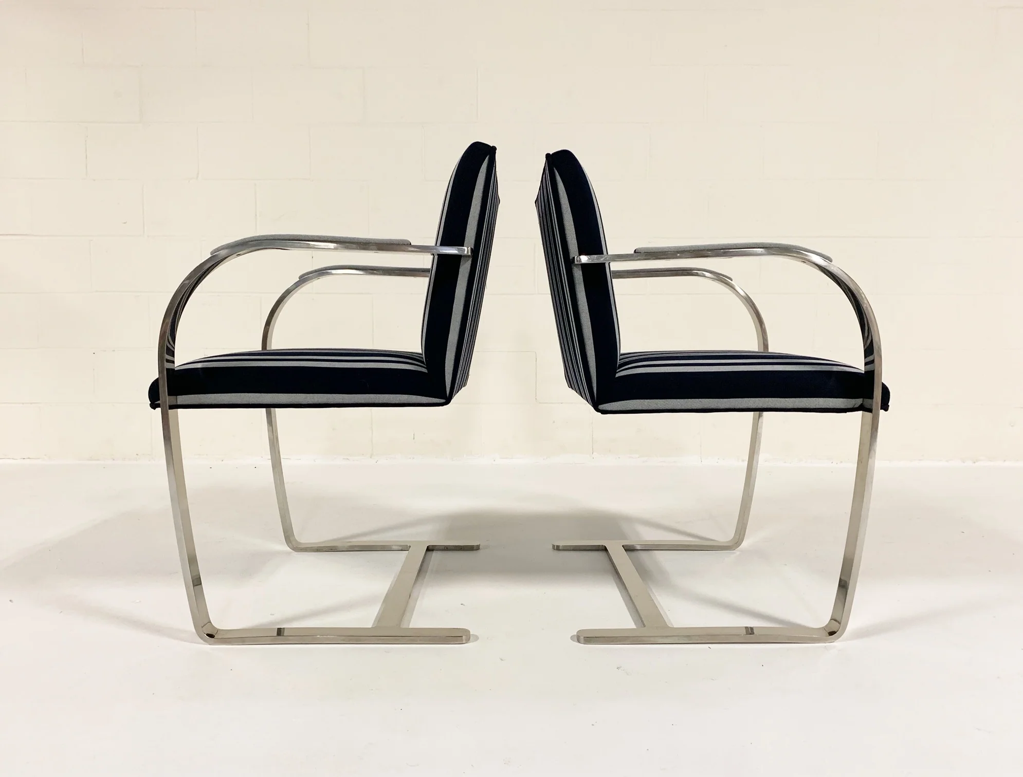 Ludwig Mies van der Rohe Brno Chairs, pair - Image 4