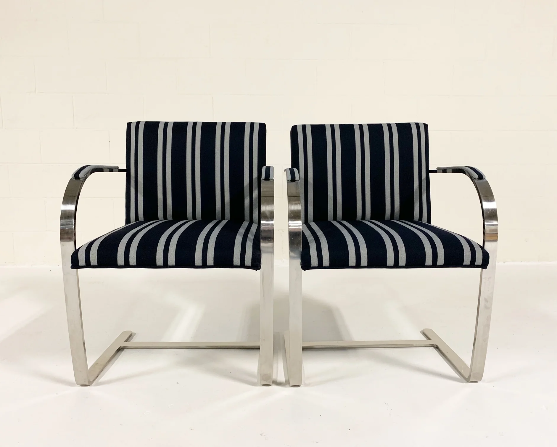 Ludwig Mies van der Rohe Brno Chairs, pair - Image 6