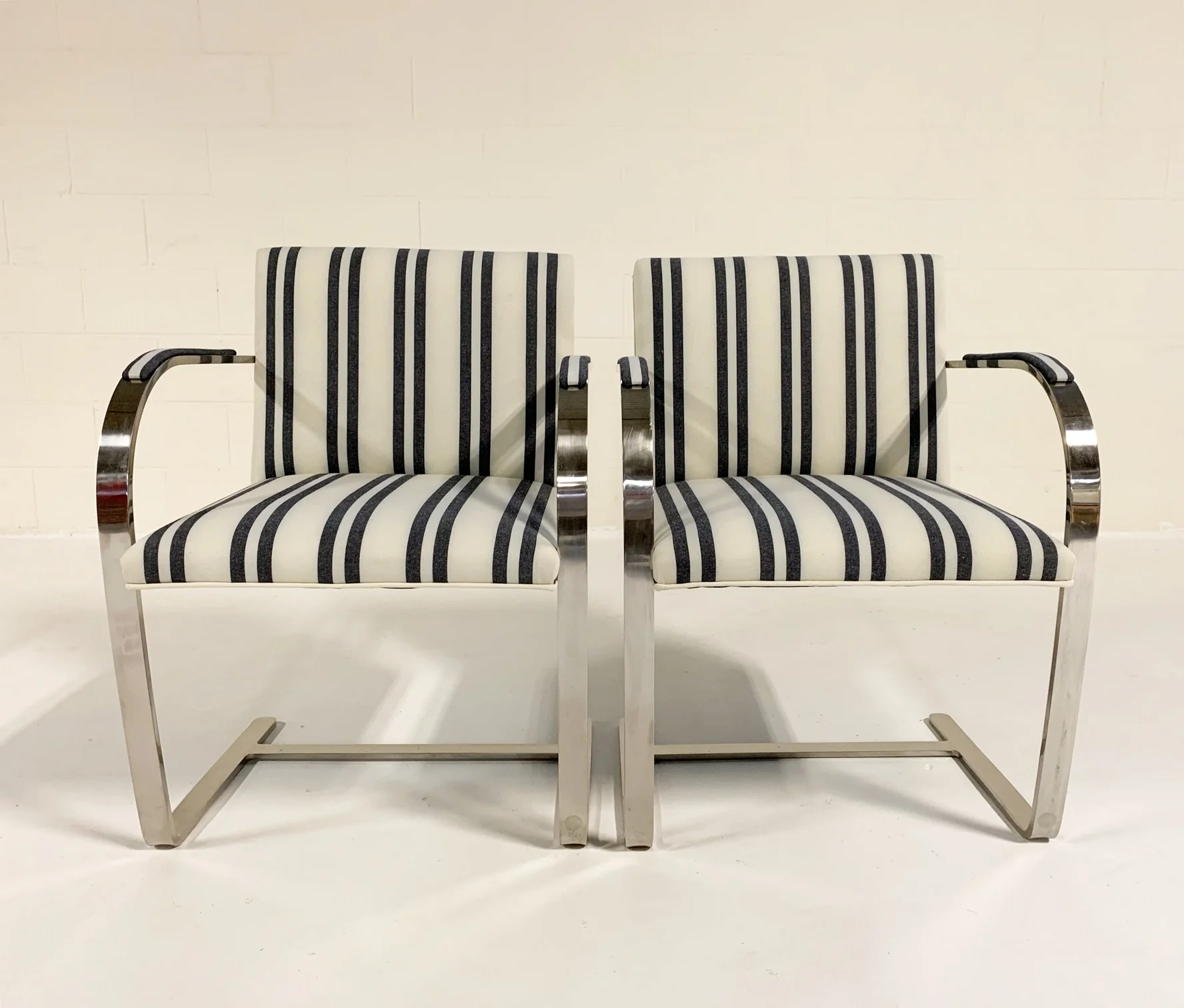 Ludwig Mies van der Rohe Brno Chairs, pair - Image 6
