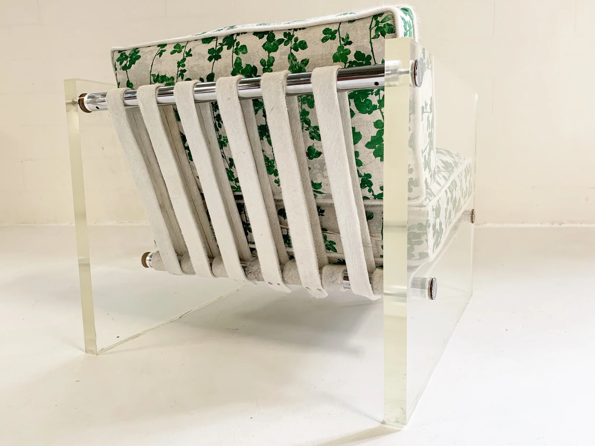 Lucite Slab Lounge Chair in "Brambles" - Image 12